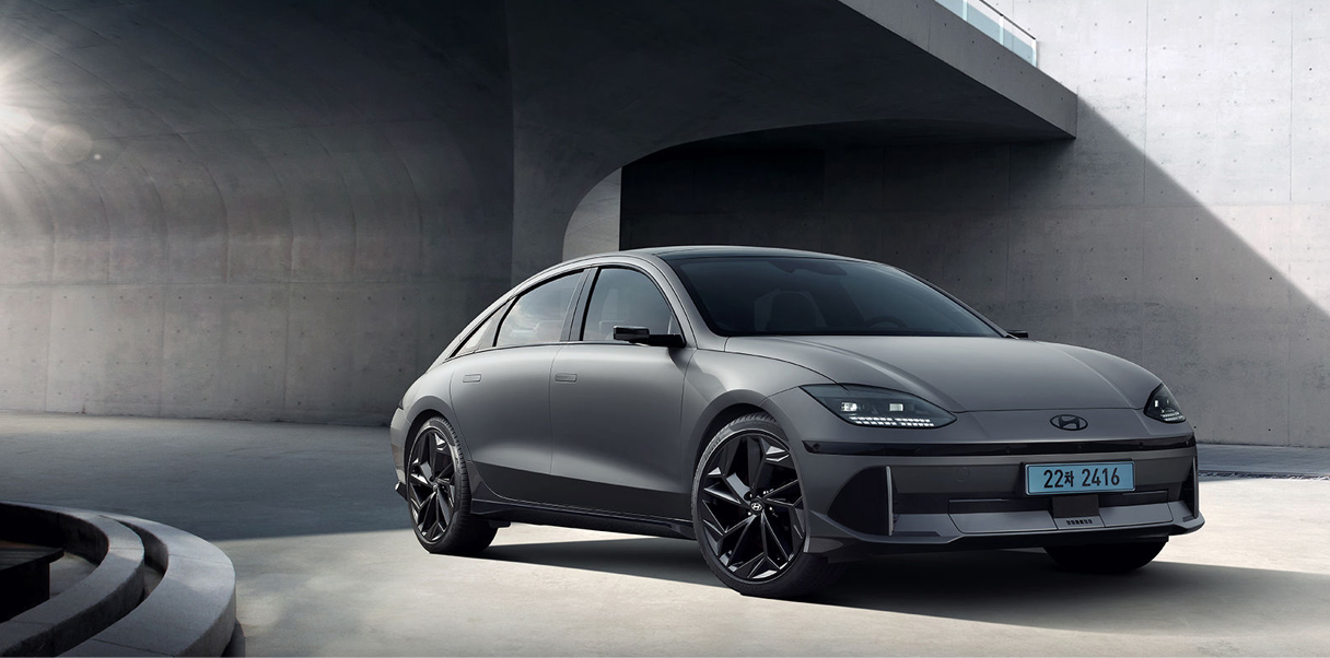 ioniq 6 Black edition on the road