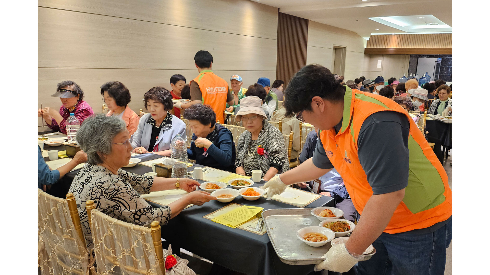 현대건설, 가정의 달 맞아 소외계층 위한 나눔활동 전개