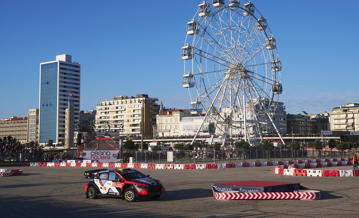 현대자동차 i20 N 랠리1 하이브리드의 주행 모습