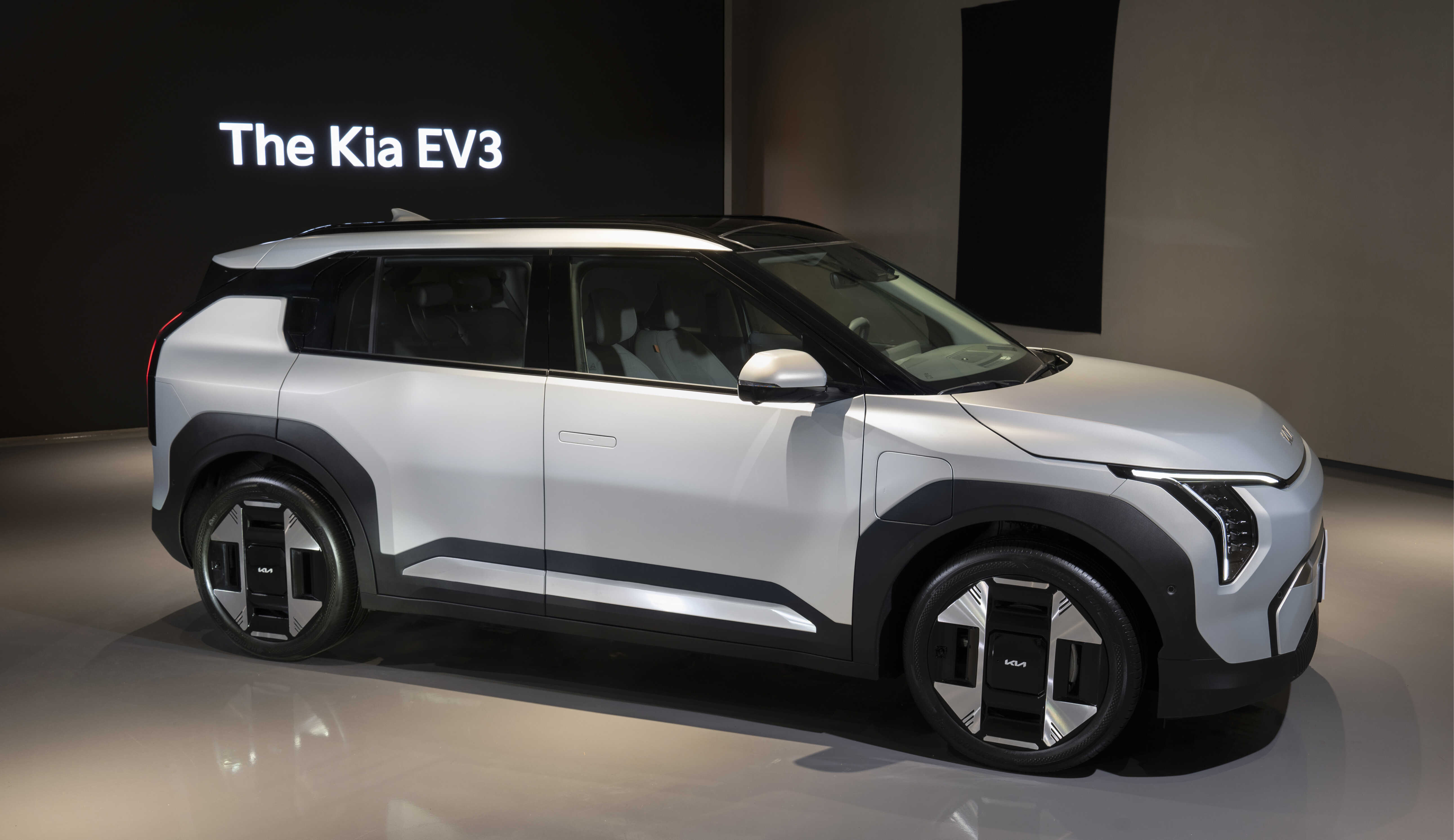 Side view of KIA EV3