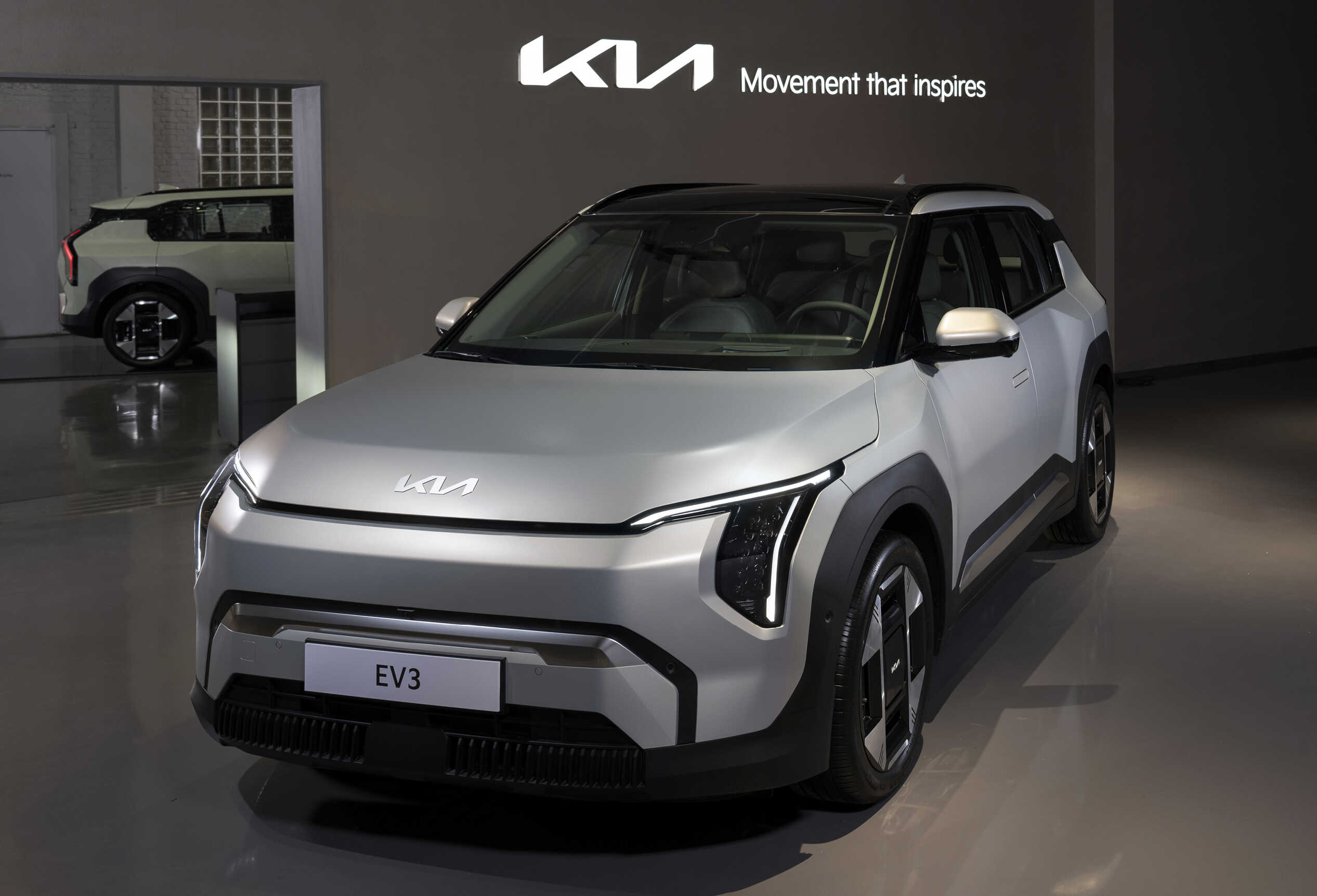 Front quarter view of KIA EV3