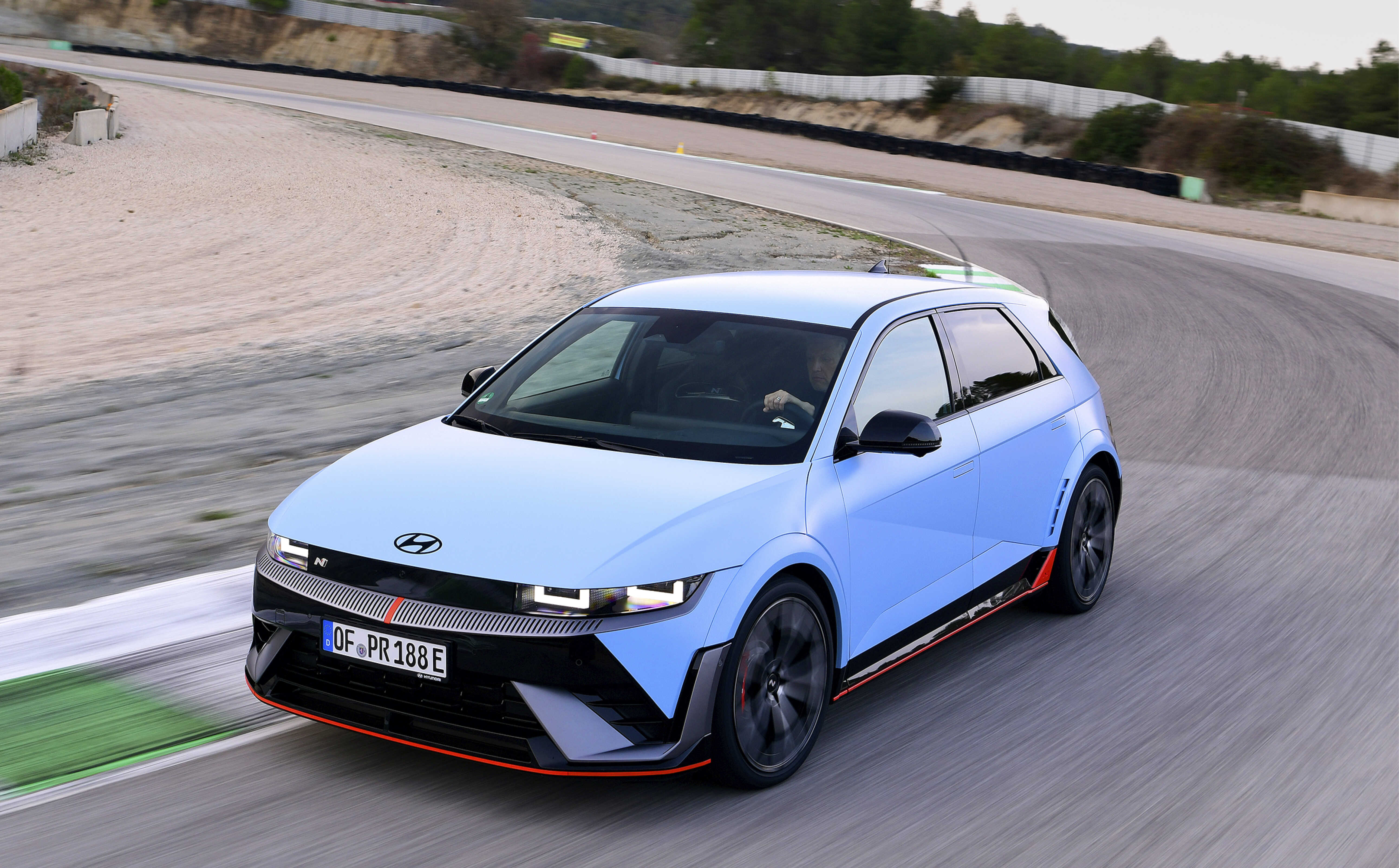 현대자동차 아이오닉 5 N의 주행 모습