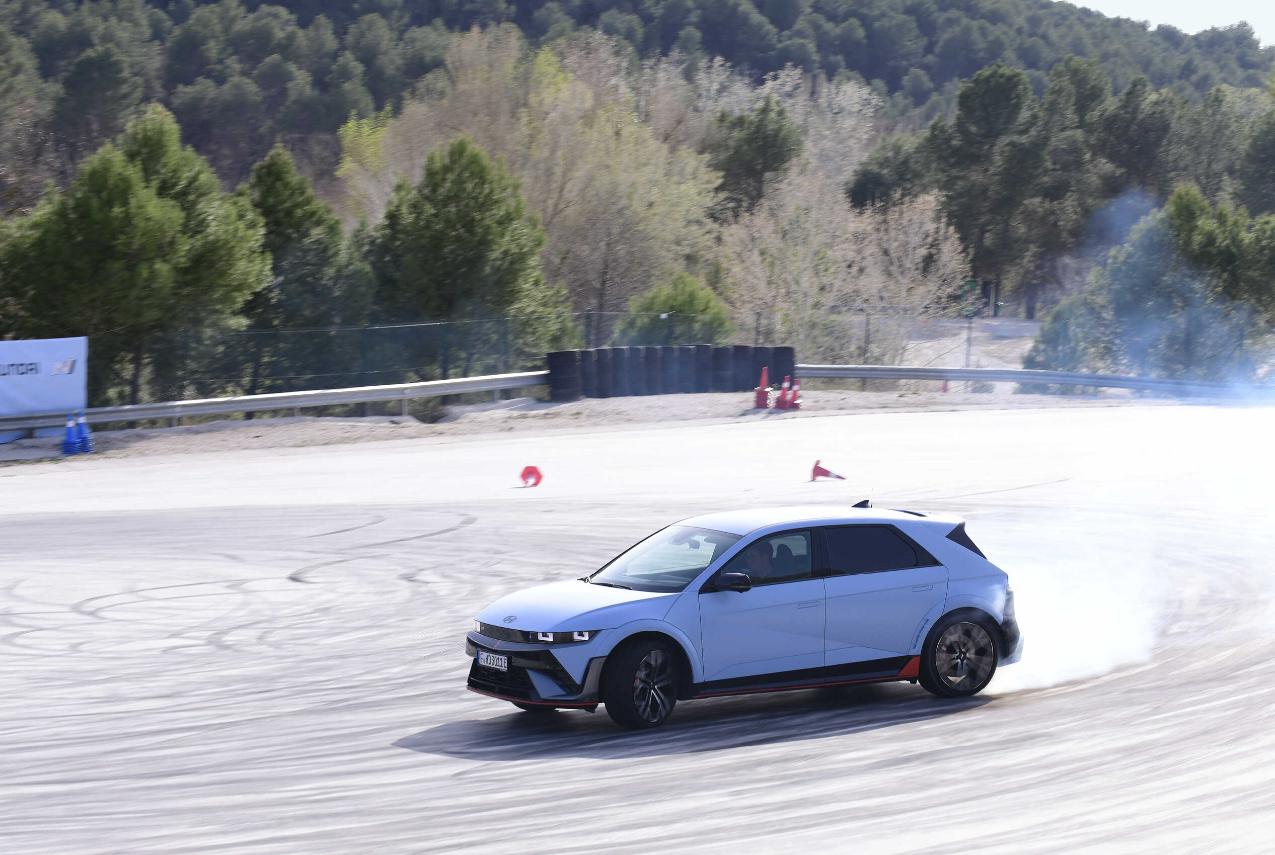 현대자동차 아이오닉 5 N의 주행 모습