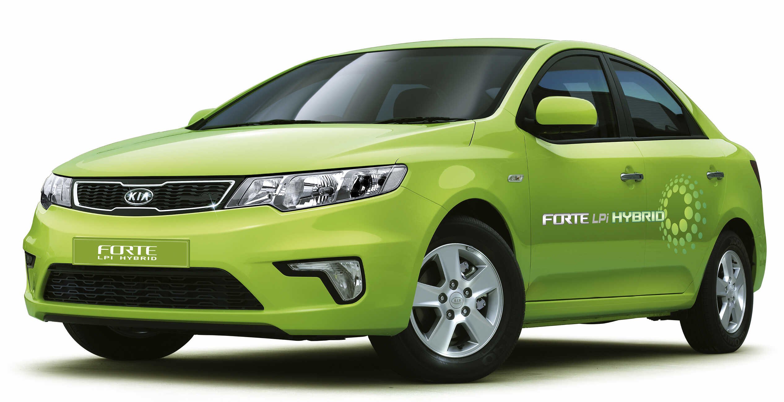 포르테 하이브리드의 전측면