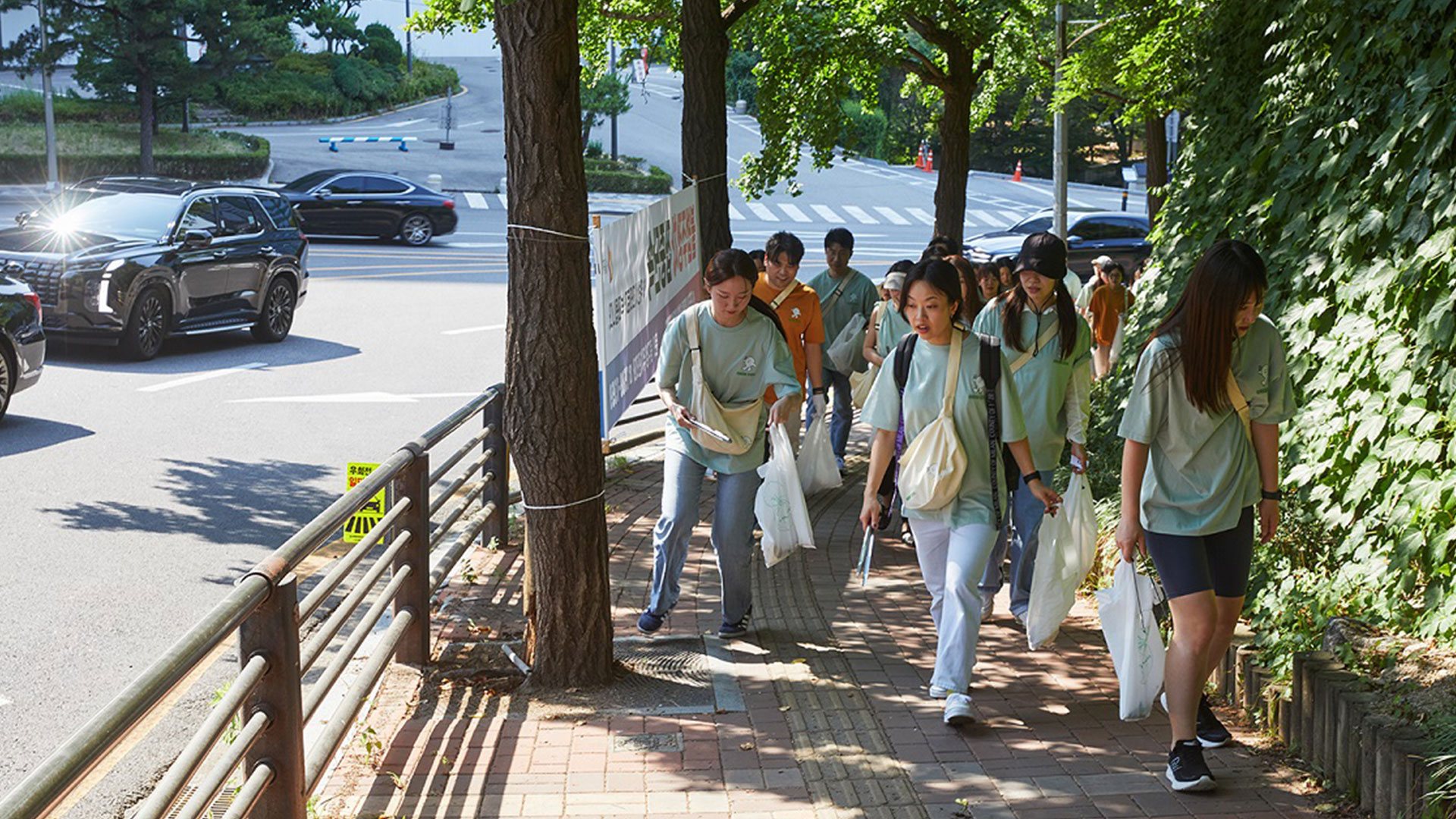 현대캐피탈, 서울/부산서 플로깅 프로그램 ‘그린스텝스(Green Steps)’ 실시
