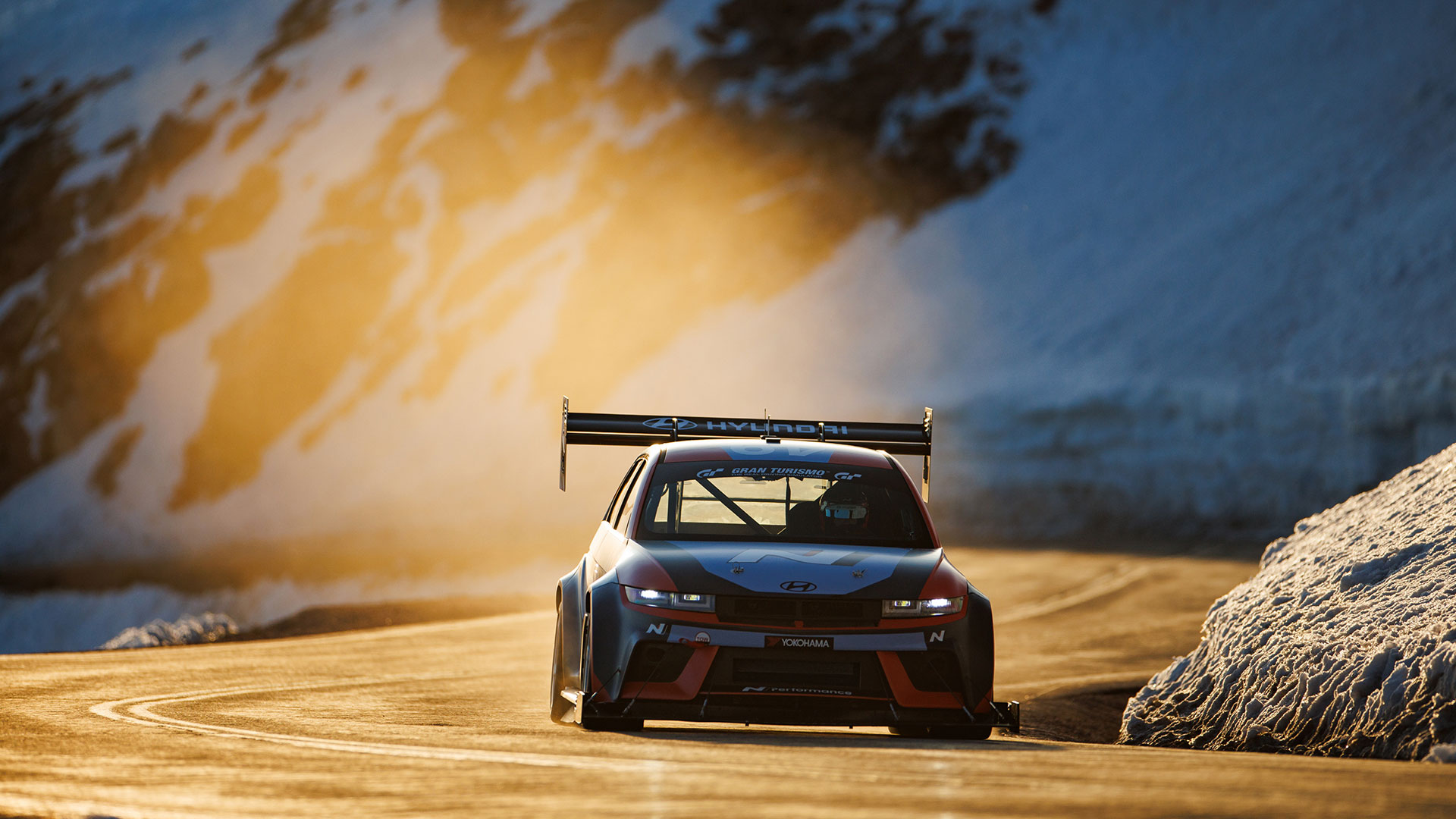 '파이크스 피크 힐클라임'을 주행하는 '아이오닉 5 N TA(Time Attack) Spec'