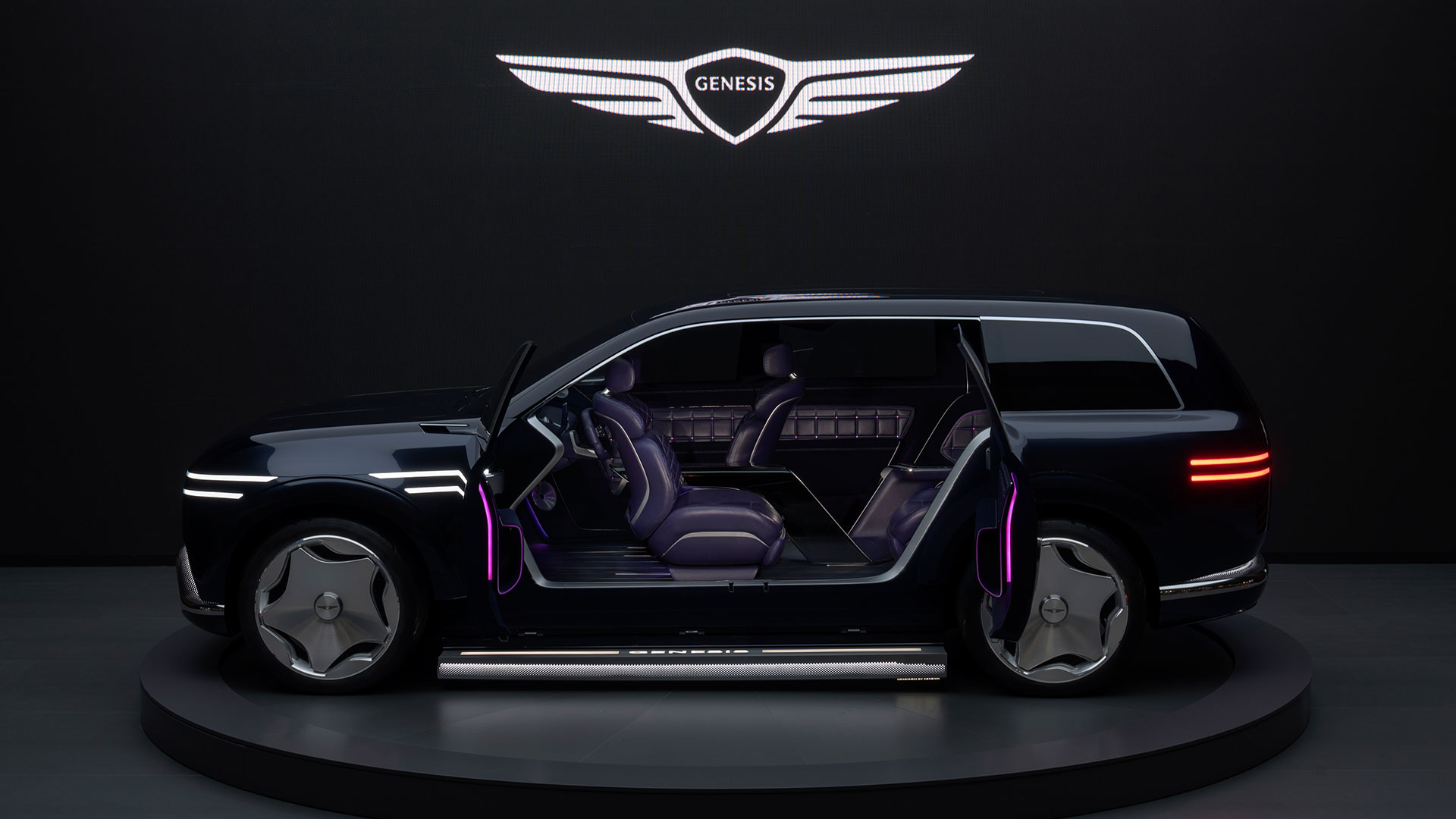 27일(목) 부산 벡스코에서 열린 ‘2024 부산모빌리티쇼’에서 아시아 최초로 공개한 제네시스 초대형 전동화 SUV ‘네오룬’ 콘셉트 내부