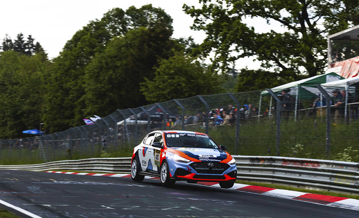 Front view of the i30 N TCR driving around the circuit