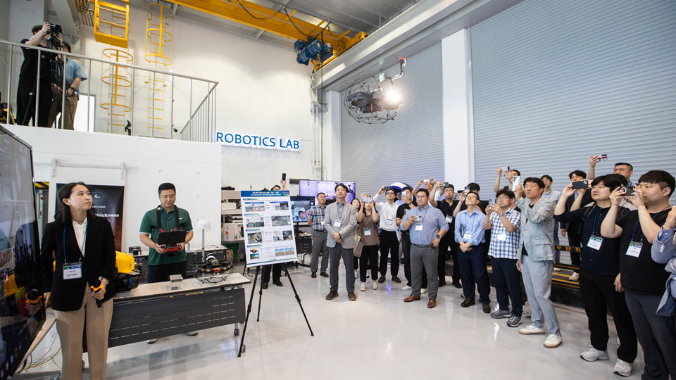 현대건설, 맞춤형 로보틱스 기술로 현장 무인화 ‘성큼’-main