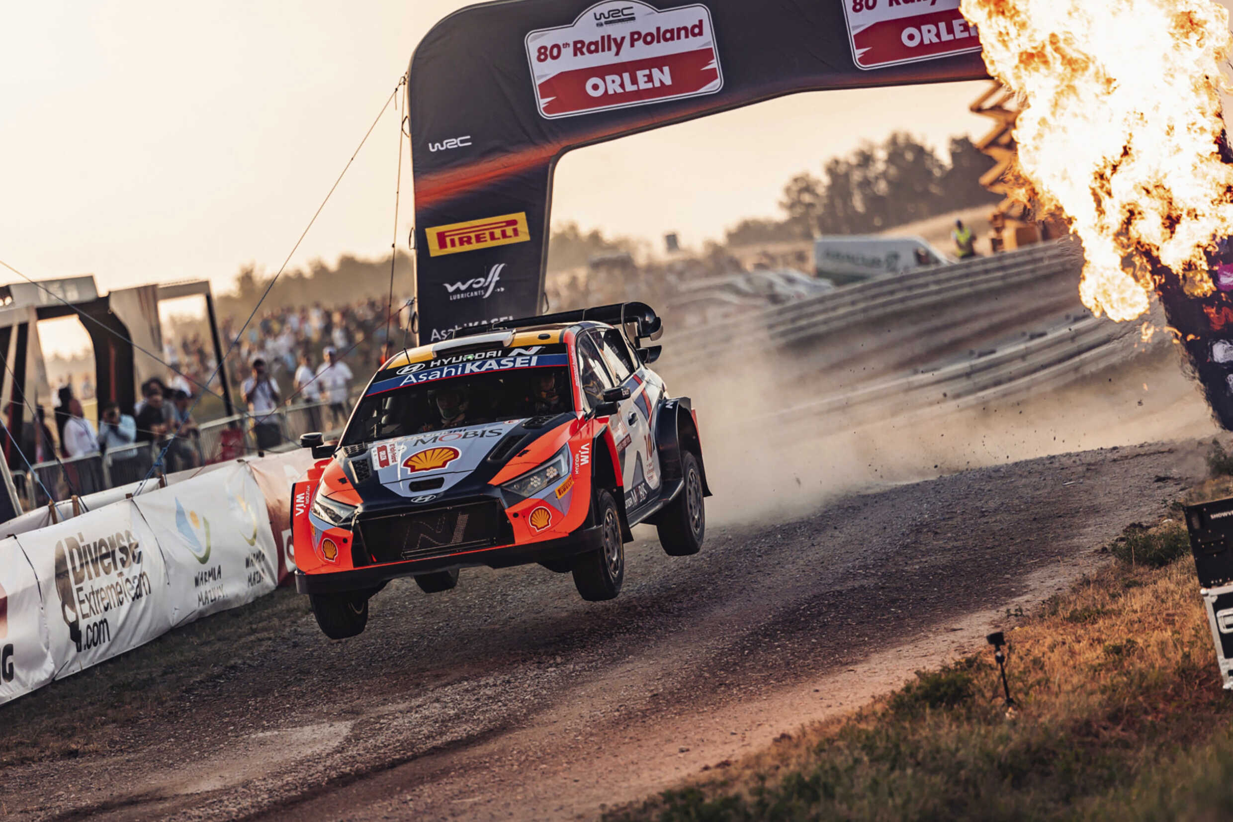 현대자동차 i20 N 랠리1 하이브리드의 주행 모습