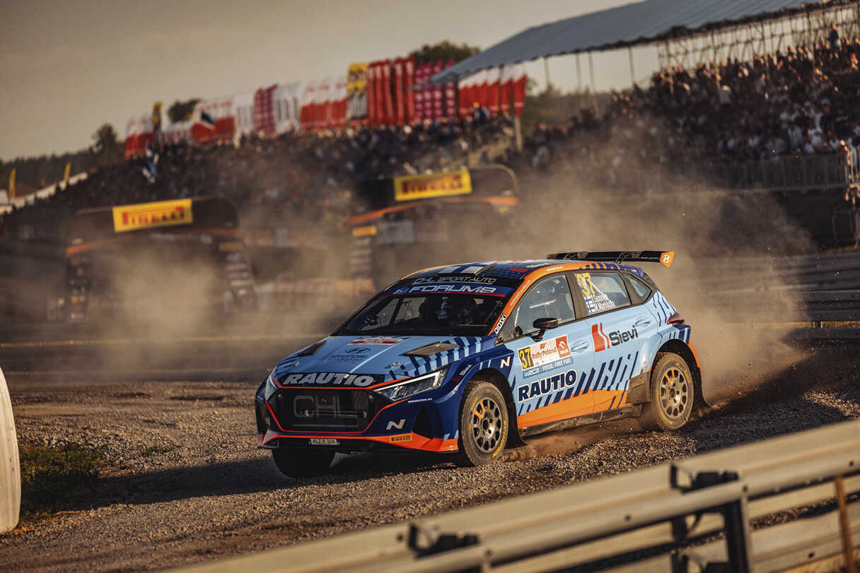 현대자동차 i20 N 랠리2의 주행 모습