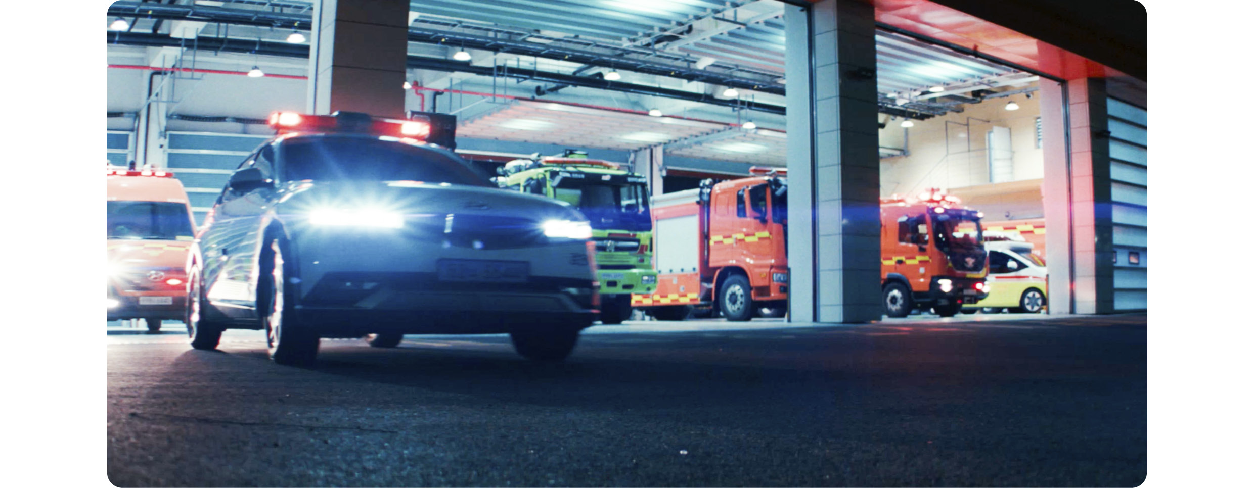 The scene of the video introducing the hydrogen electric bus that supports firefighters' recovery
