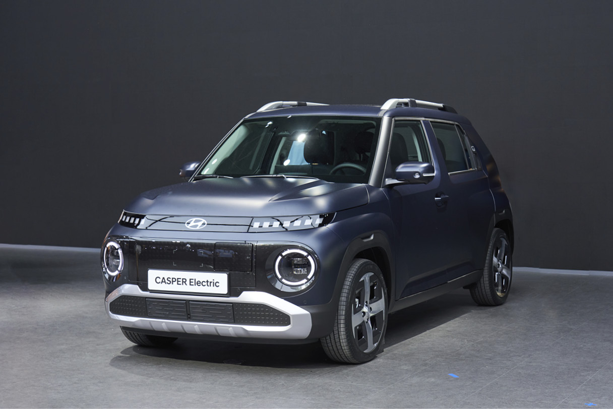 무광 블랙 컬러의 캐스퍼 일렉트릭 전측면