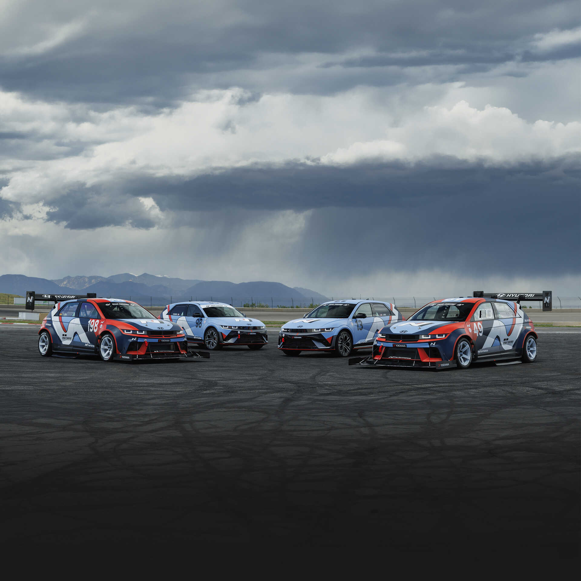 주에 참가한 차량들이 모여있는 모습