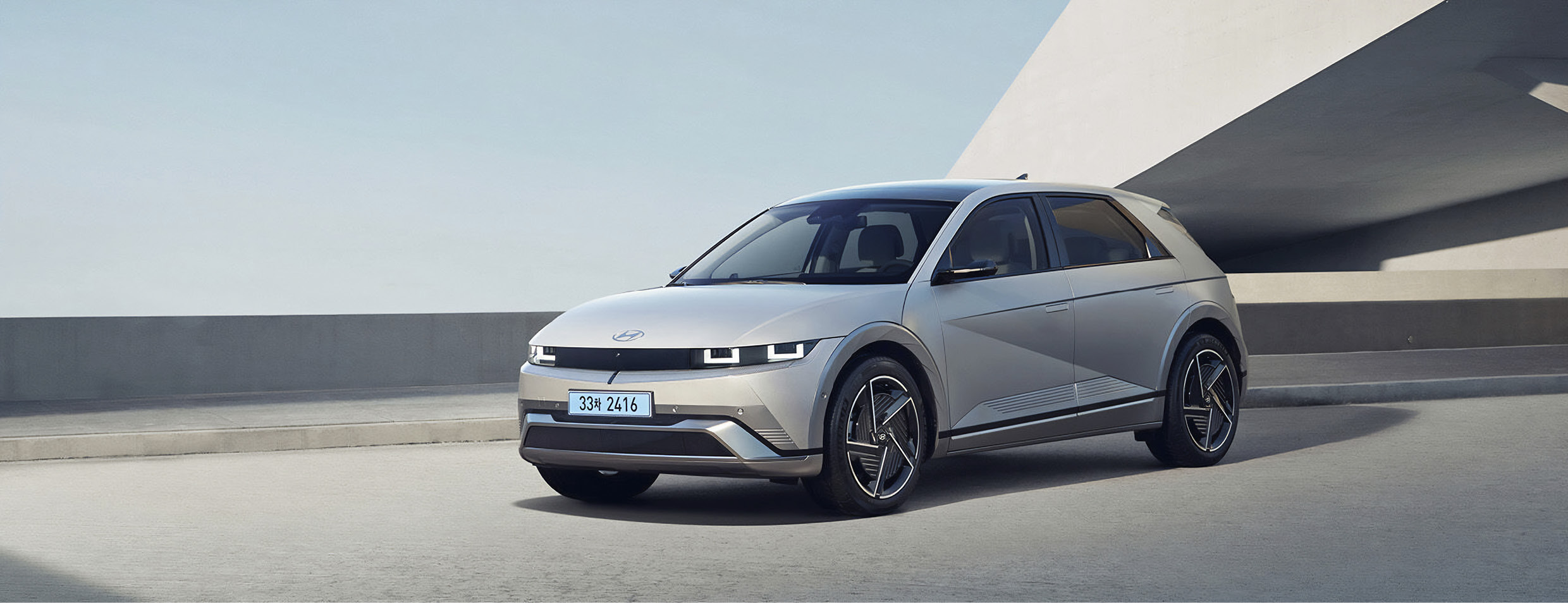 아이오닉 5의 전측면