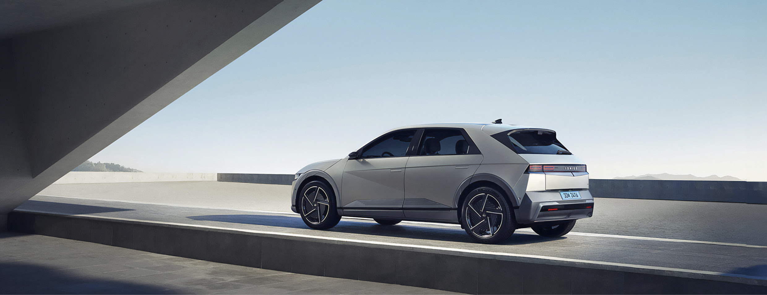 아이오닉 5의 후측면