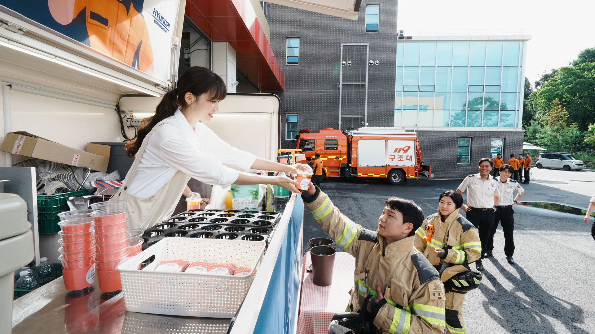 지난 24일(수)~26일(금) 3일간 강원, 제주, 인천소방본부에서 진행한 간식차 전달 모습