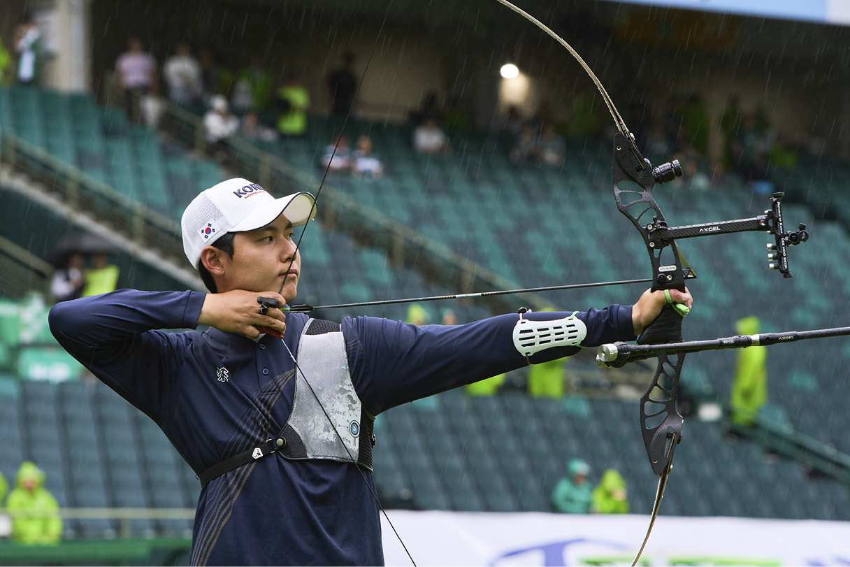 The men's archery player is active