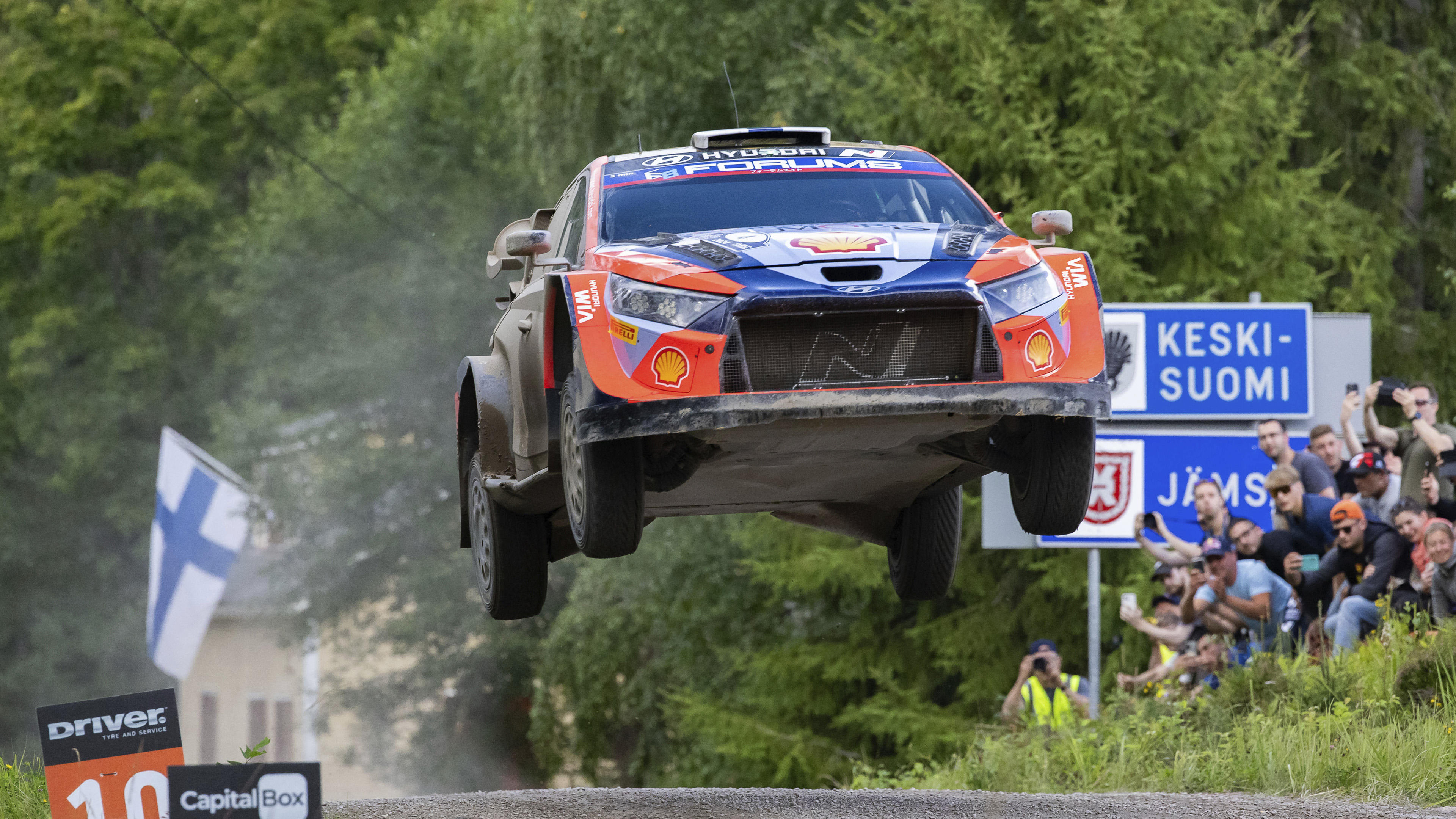 현대자동차 i20 N 랠리1 하이브리드의 주행 모습