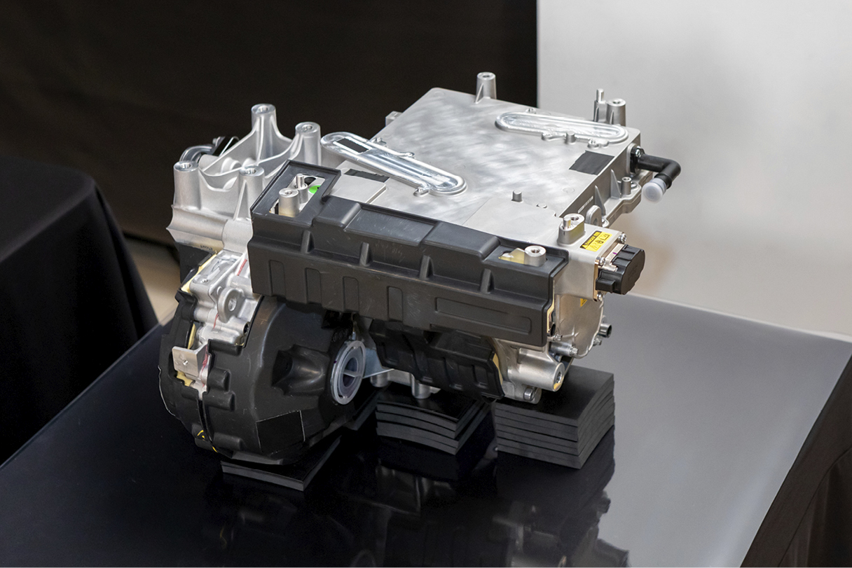 캐스퍼 일렉트릭 테크 토크 행사장에 전시된 PE 시스템 부품의 모습