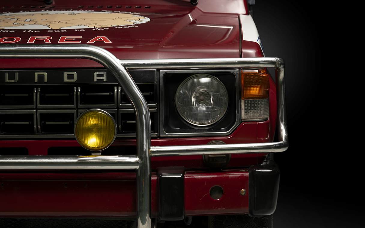 갤로퍼 헤드램프 모습