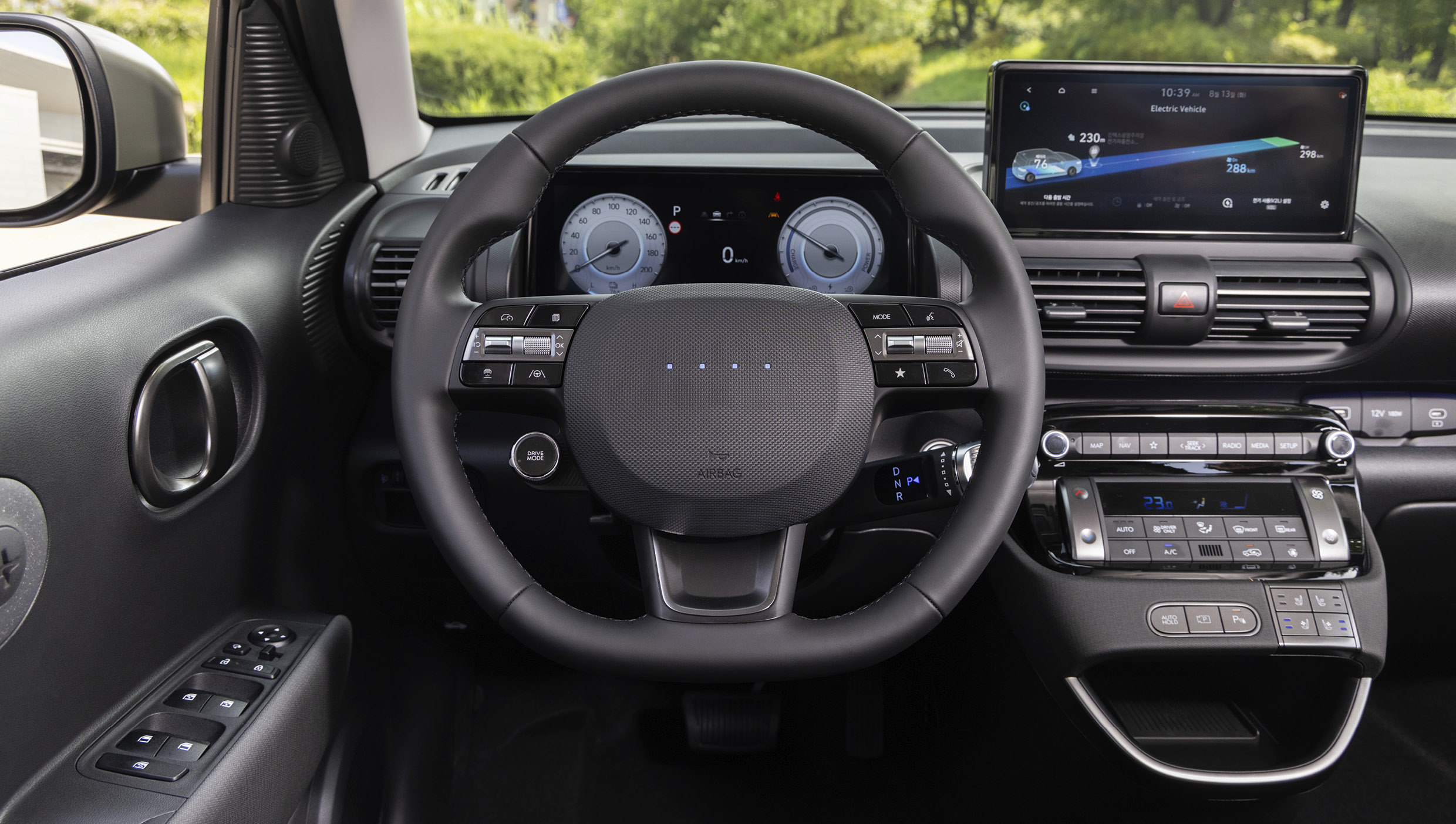 캐스퍼 일렉트릭 운전석 및 스티어링 휠 모습