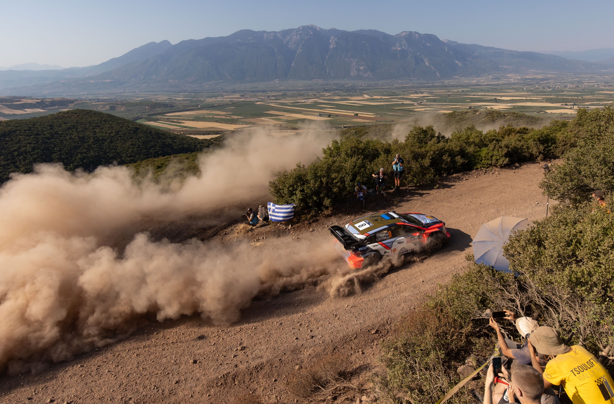 Rally 1 Machine Running Down the Trough