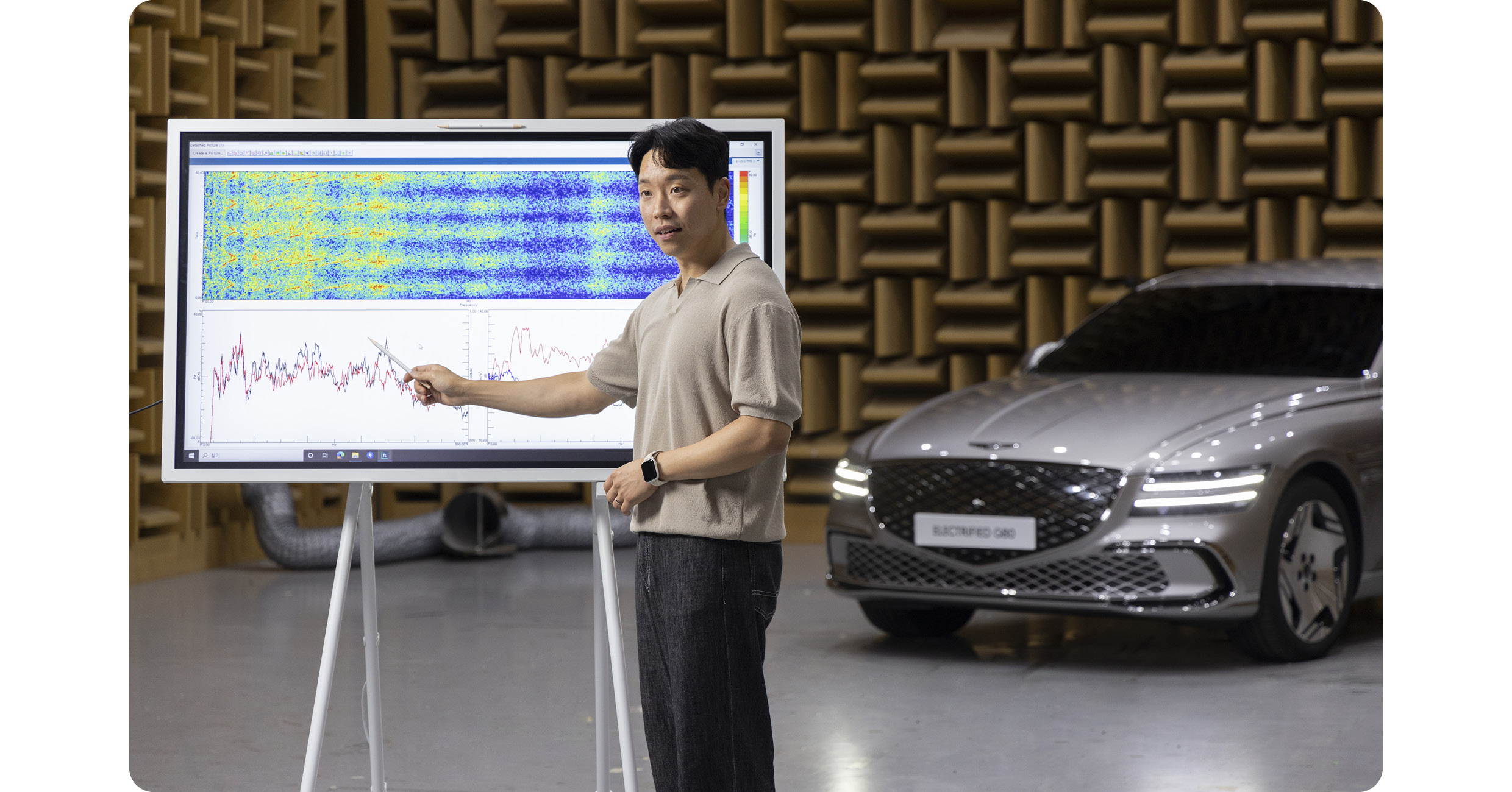제네시스 G80 전동화 부분변경 모델의 NVH 성능 개발을 담당한 연구원의 모습