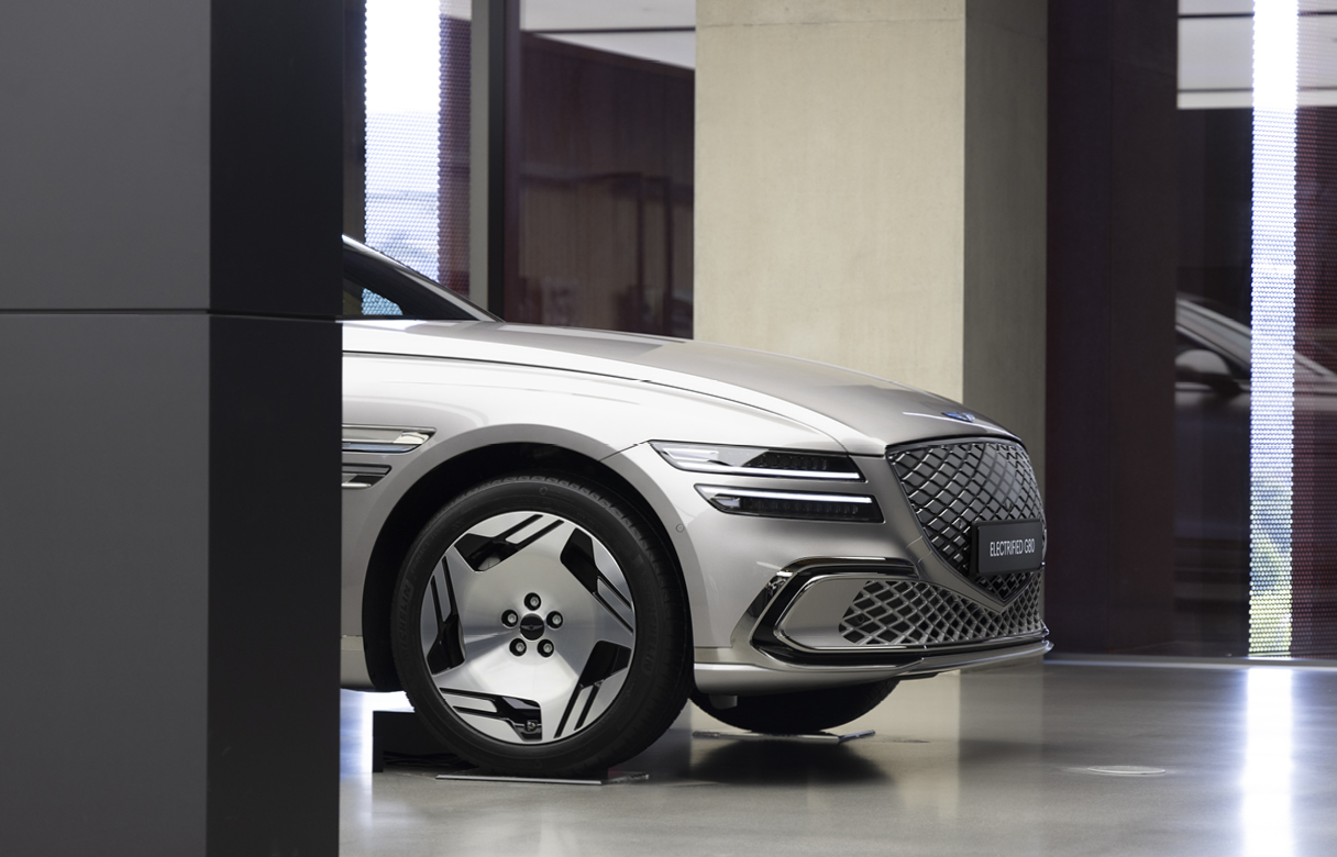 Front view of the new Electrified G80