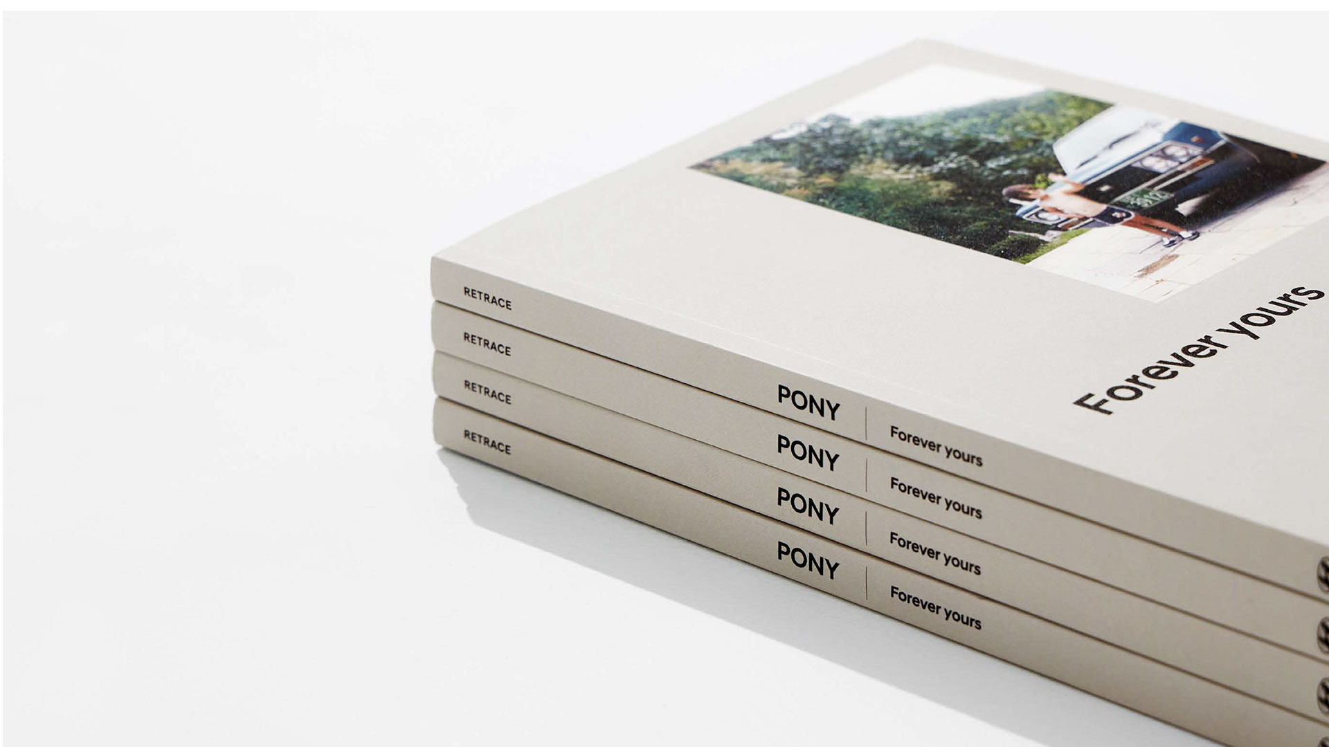 2024 IDEA 디자인 어워드에서 입상을 수상한 현대자동차 헤리티지 매거진