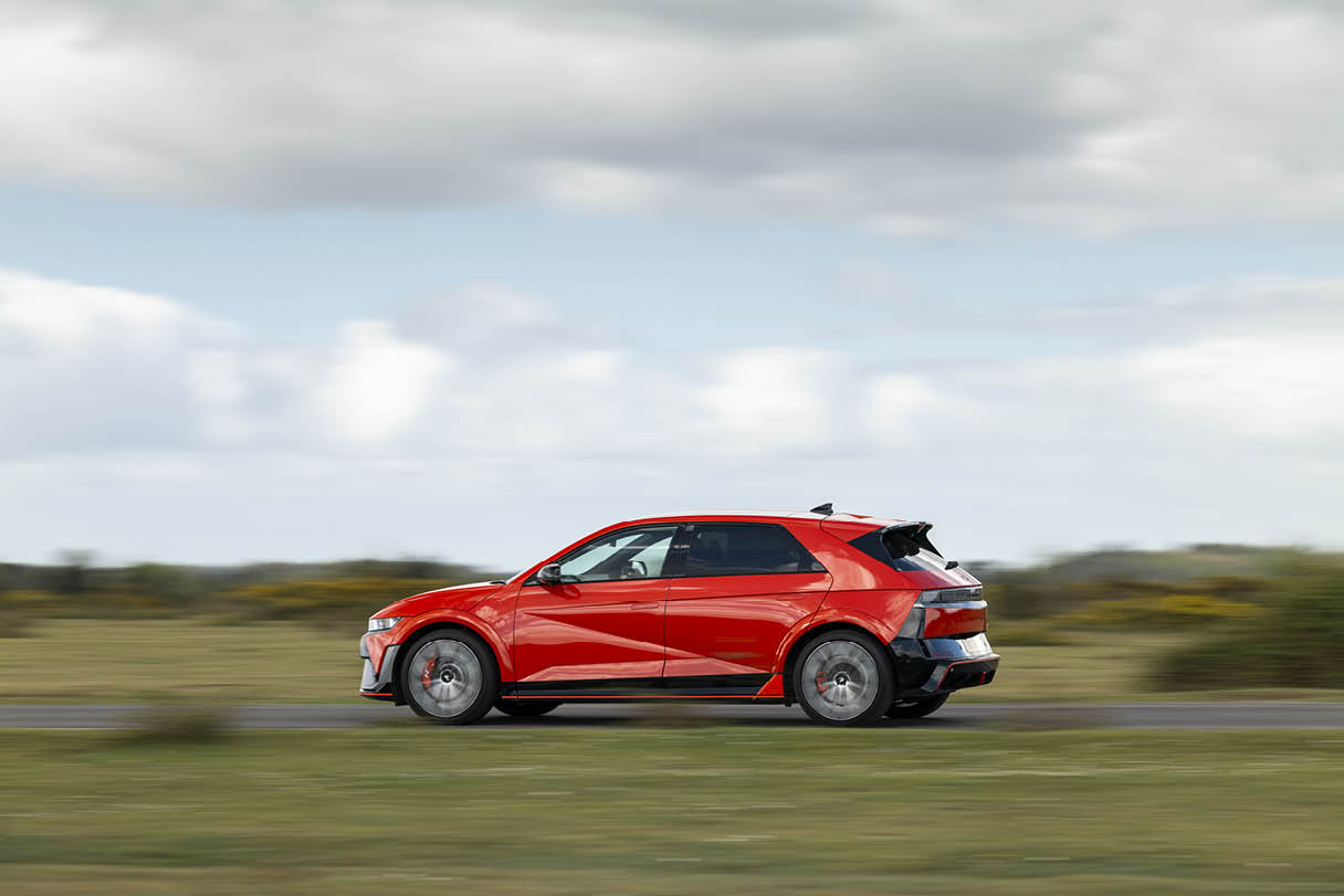 아이오닉 5 N 주행 모습