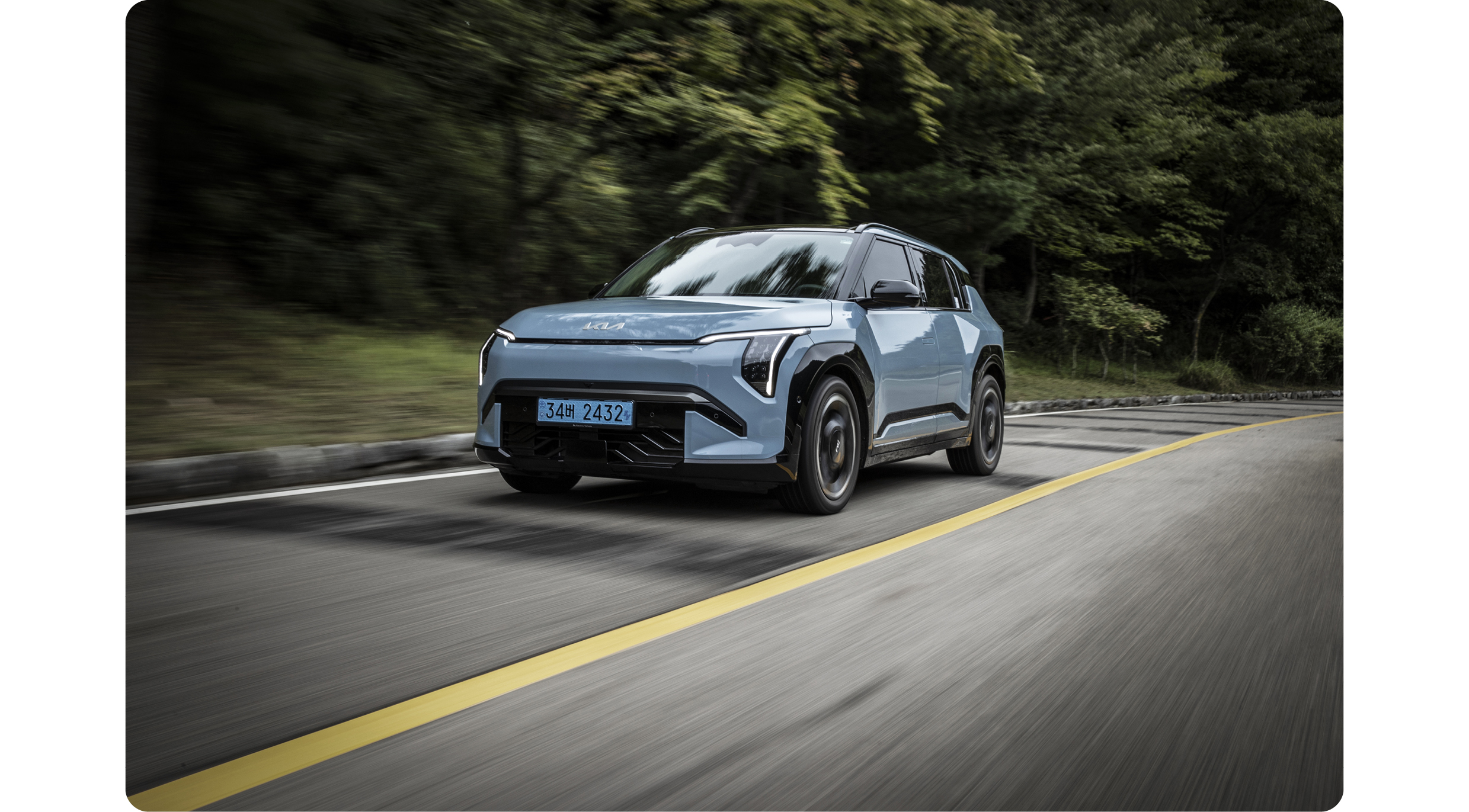 Kia EV3 is running on the road