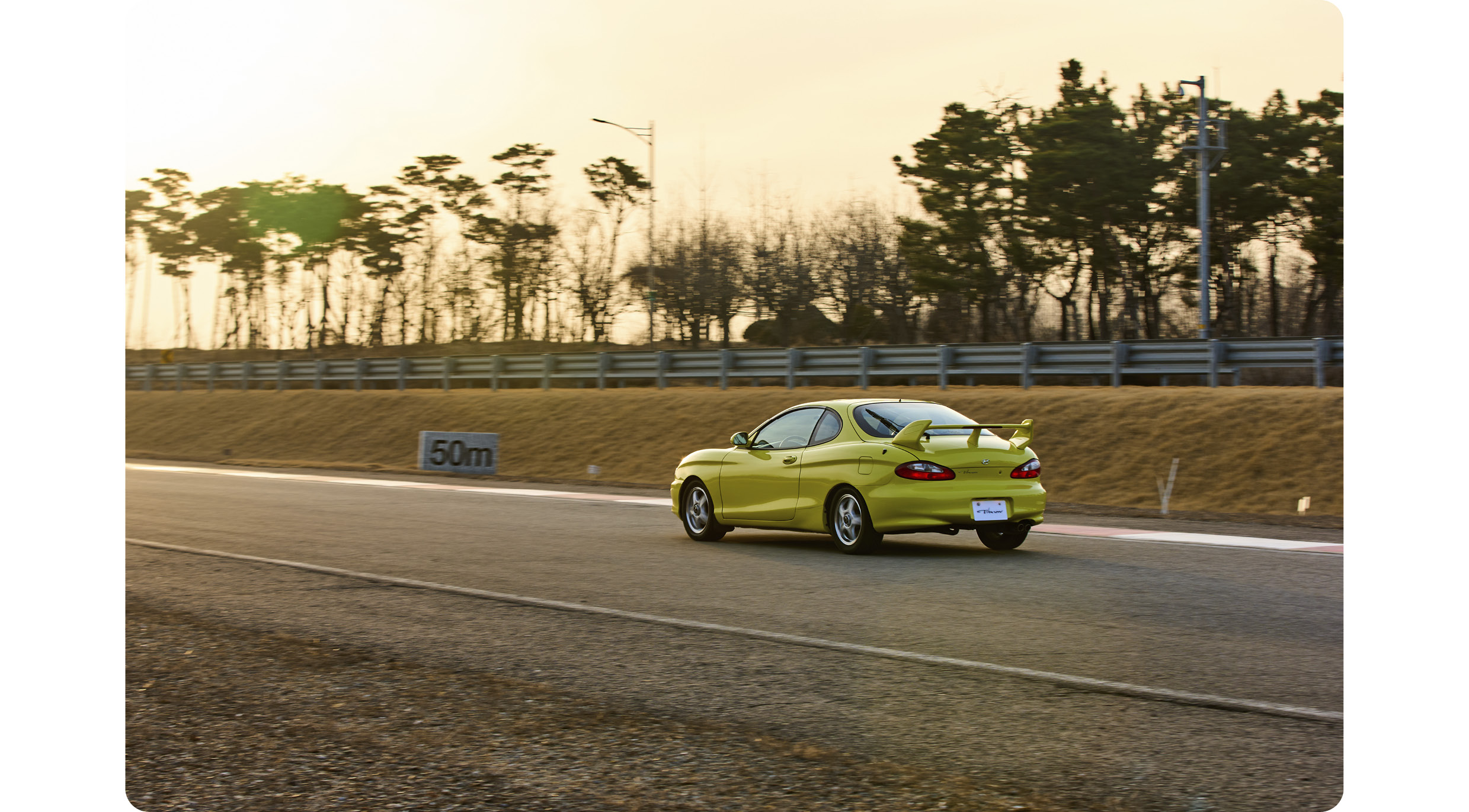 티뷰론의 주행 모습