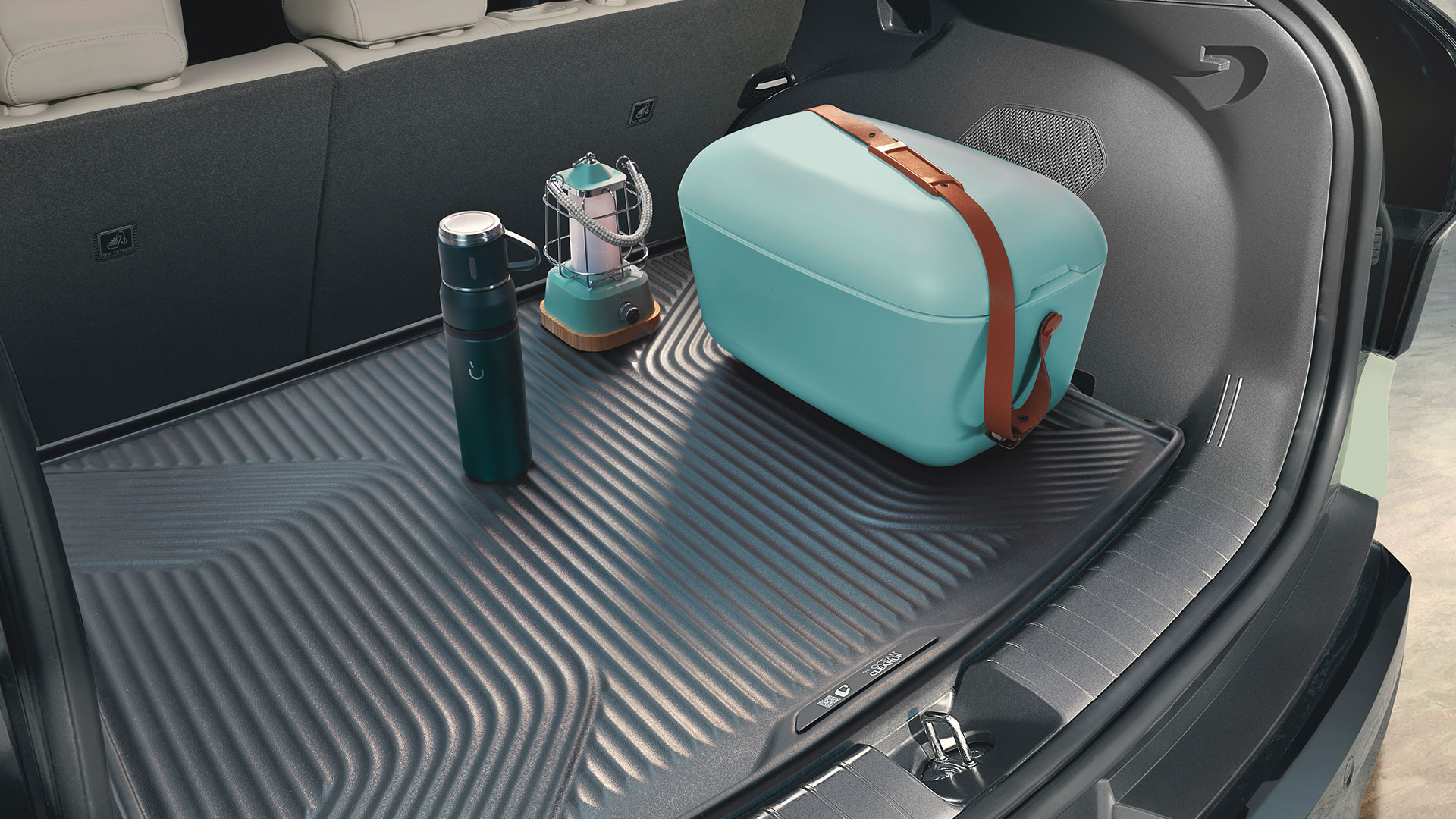Kia introduces world’s first car accessory made using recycled plastic from the Great Pacific Garbage Patch