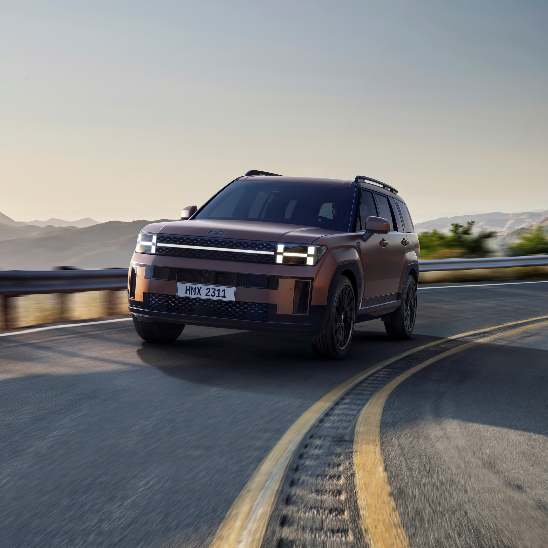 현대자동차 싼타페의 주행 모습