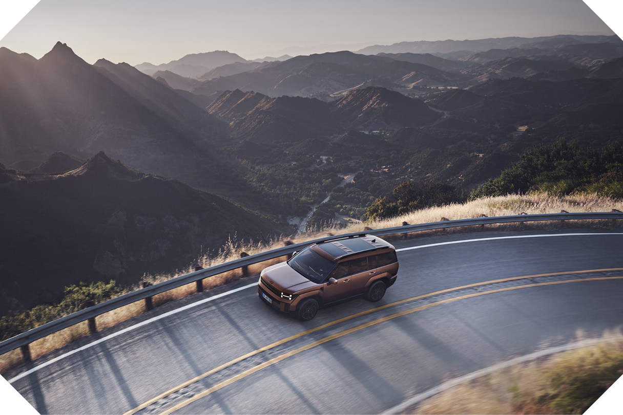 현대자동차 싼타페의 주행 모습