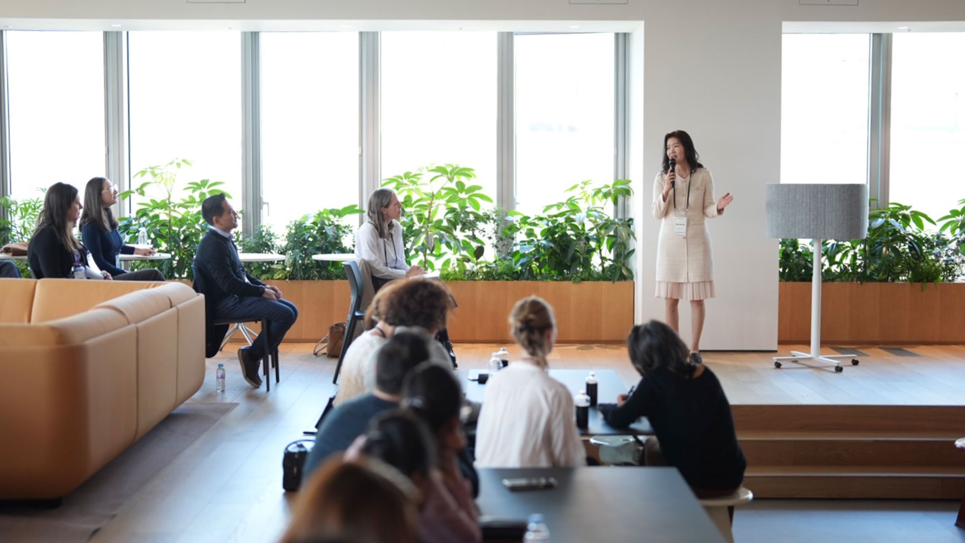 12일(화) 현대자동차 강남대로 사옥에서 열린 현대자동차-유엔여성기구 여성역량강화원칙 워크숍에서 이아정 유엔여성기구 대외협력팀장이 발표하고 있다.