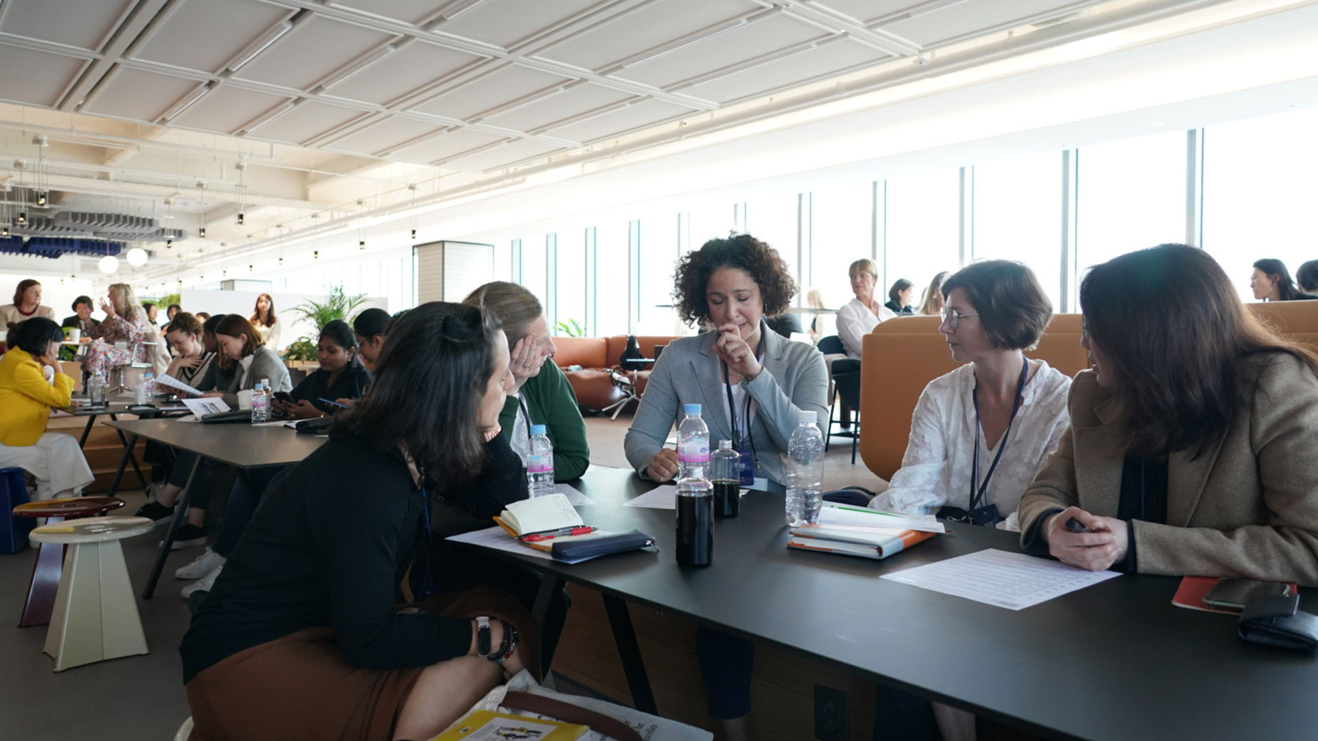 12일(화) 현대자동차 강남대로 사옥에서 열린 현대자동차-유엔여성기구 여성역량강화원칙 워크숍에서 참석자들이 의견을 나누고 있다.