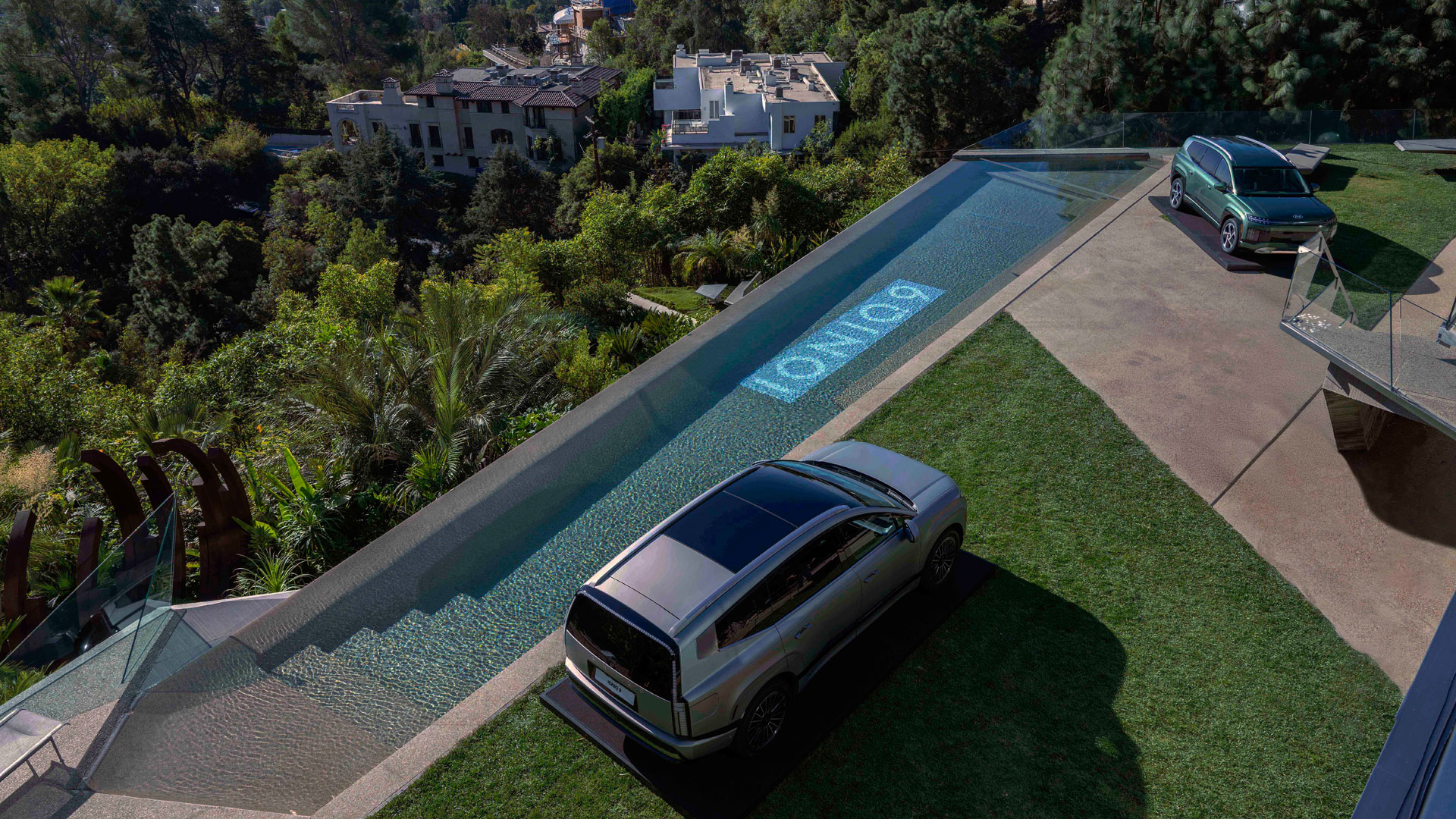 아이오닉 9이 세계 최초로 공개된 골드스테인 하우스 전경