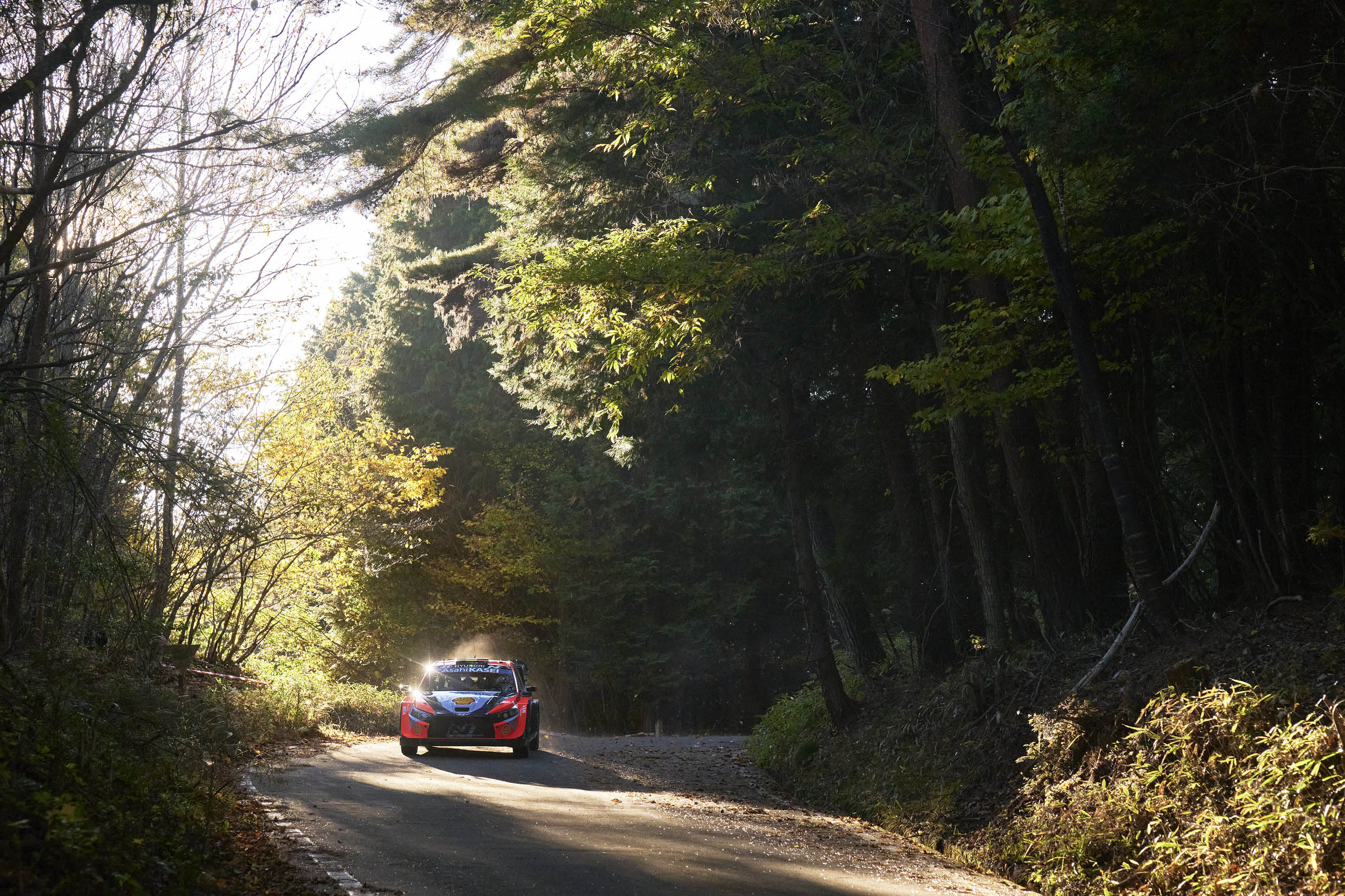 현대팀 WRC 랠리카의 주행 모습