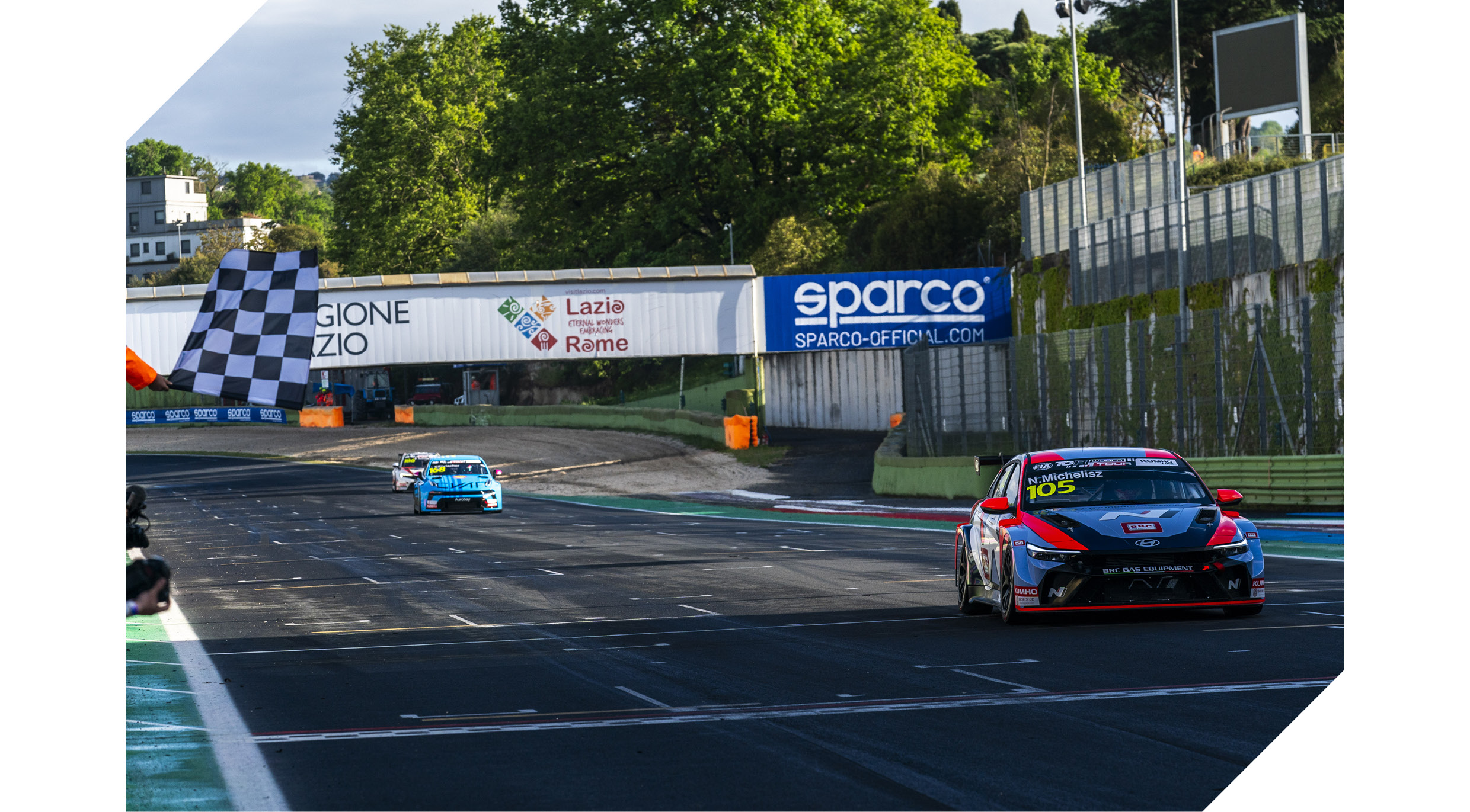 현대팀 TCR 레이스카 주행 모습