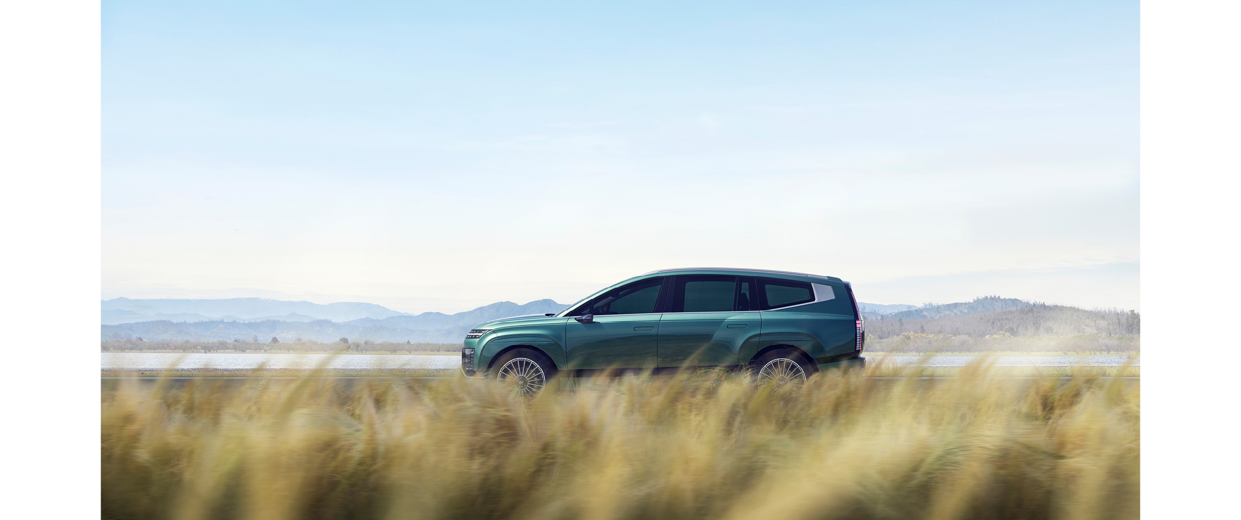 아이오닉 9의 정측면 모습