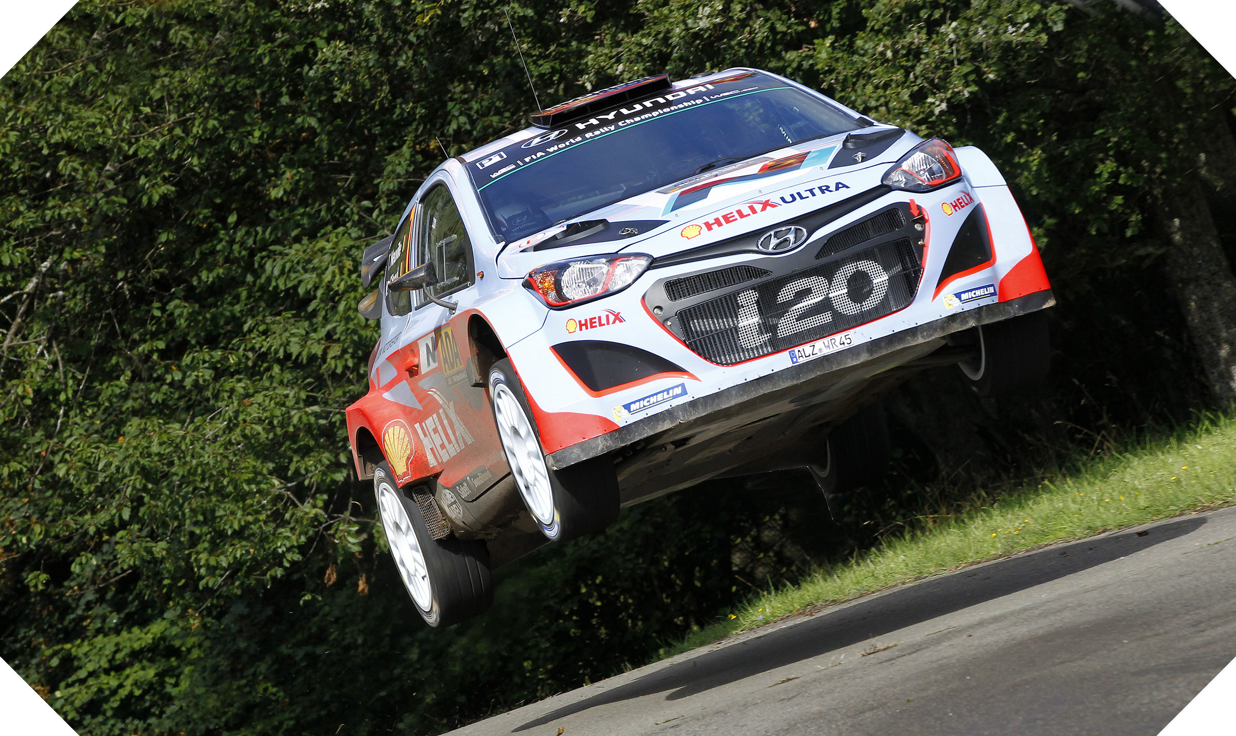 The i20 Rally Car Jumps Up