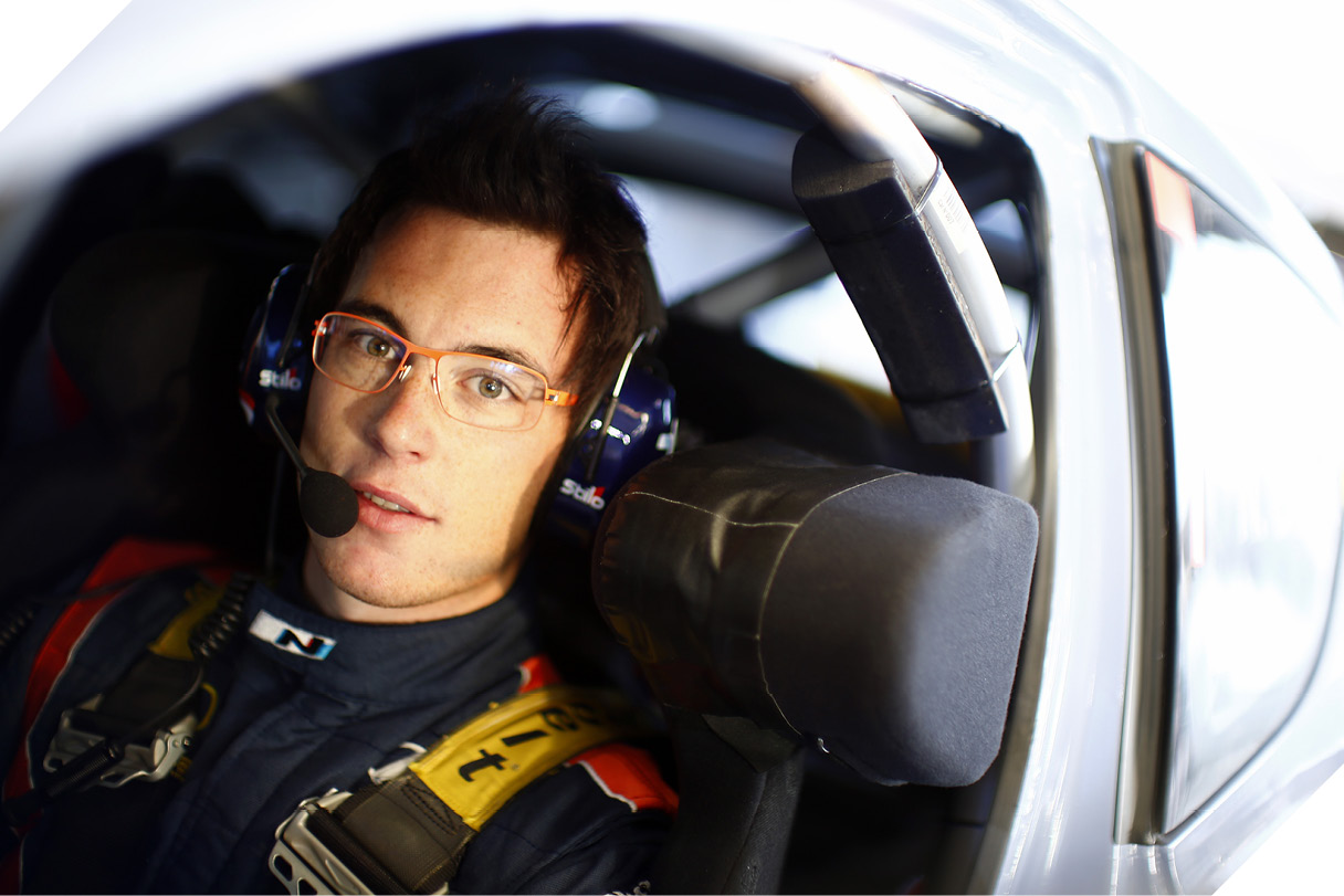 Thierry Neuville in a rally car
