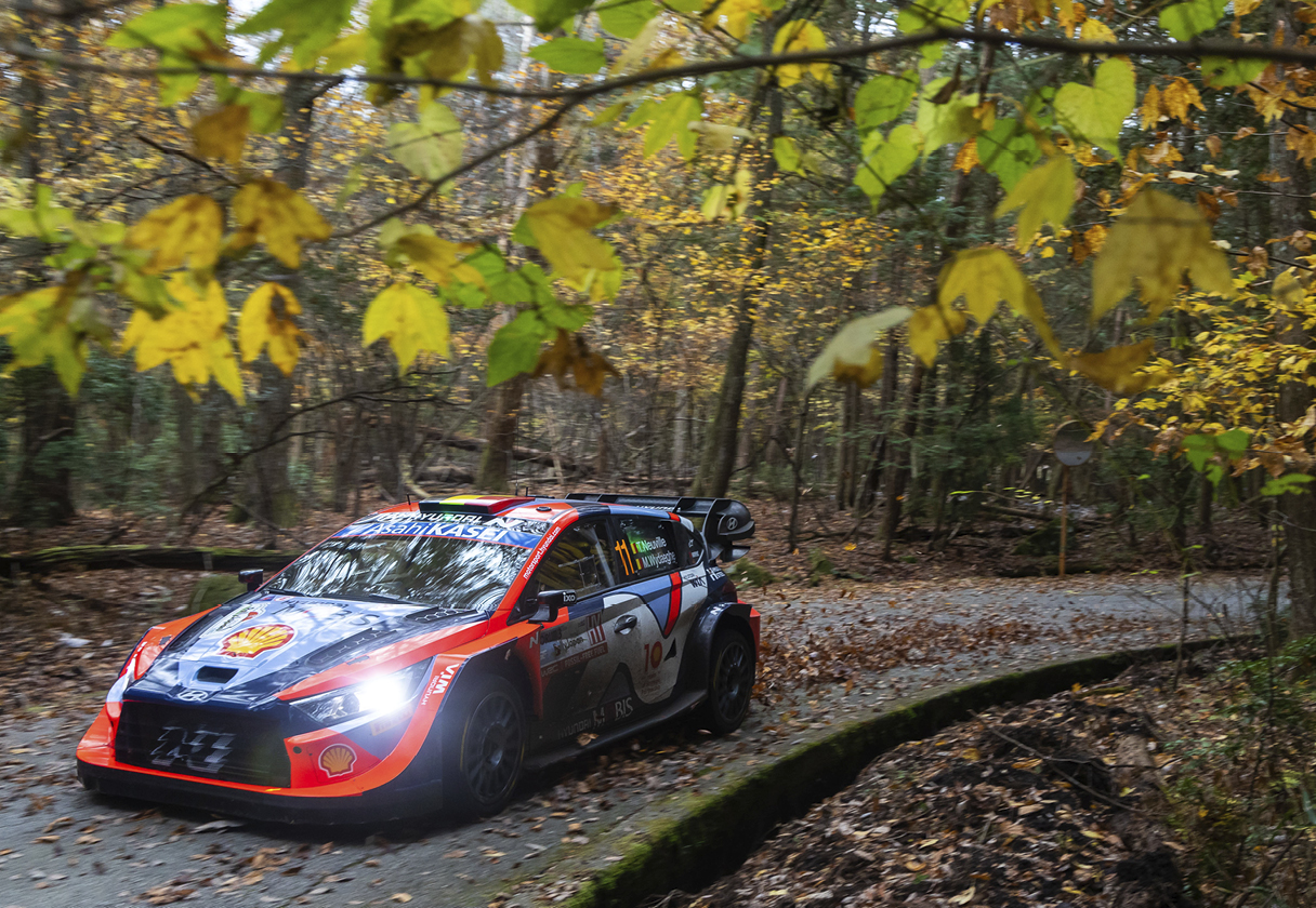 hyundai WRC rally car