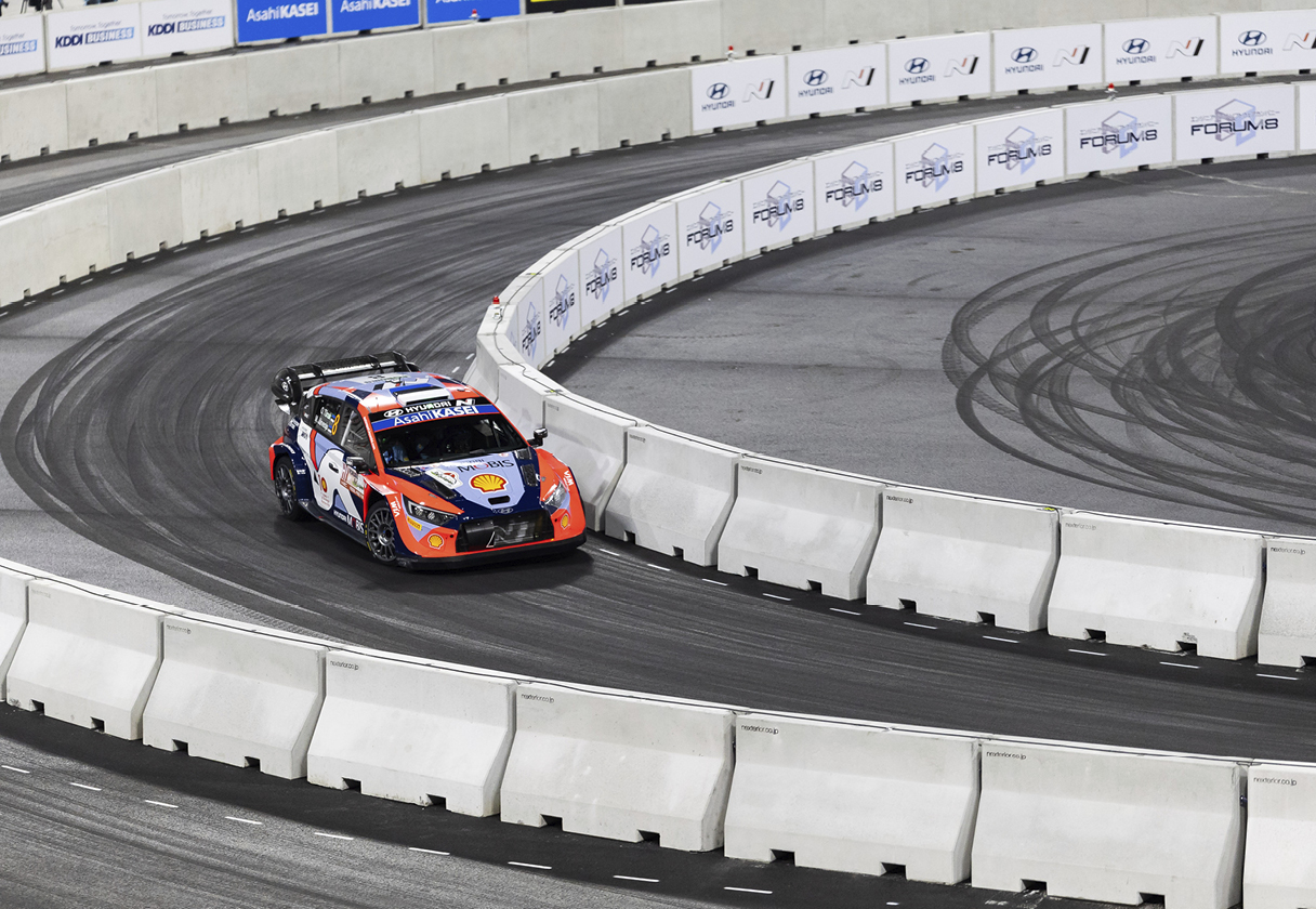 hyundai WRC rally car