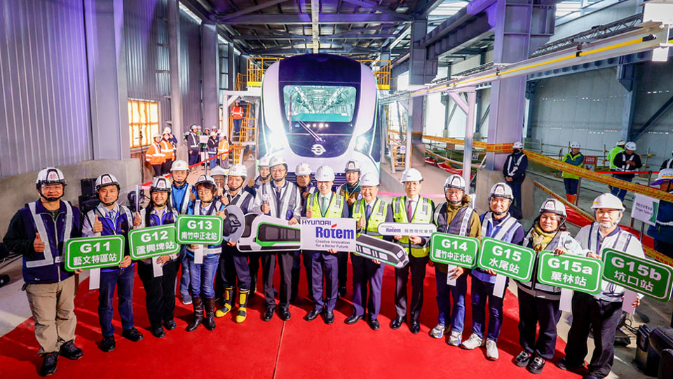 현대로템, 대만 무인경전철 첫 편성 출고-main
