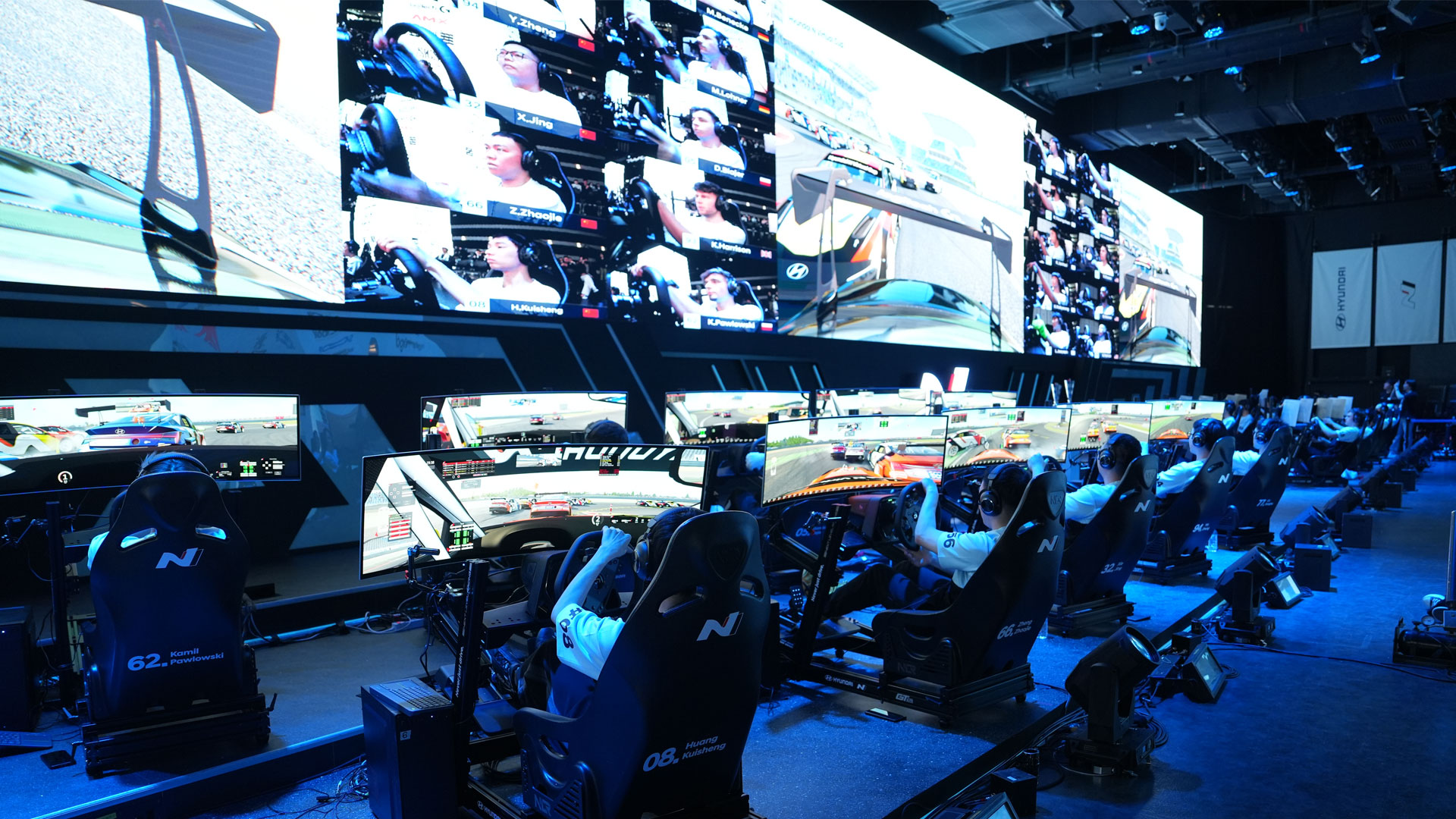 잠실 숲 콜로세움 e스포츠 경기장에서 진행된 '2024 Hyundai N Virtual Cup' 결승전 현장 전경-3