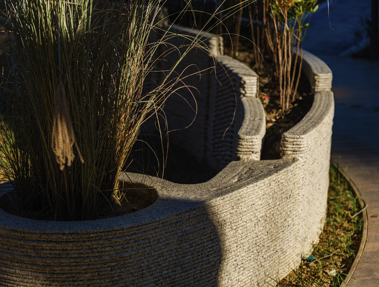 H 아이 플랜터의 세부적인 모습을 보여주는 사진