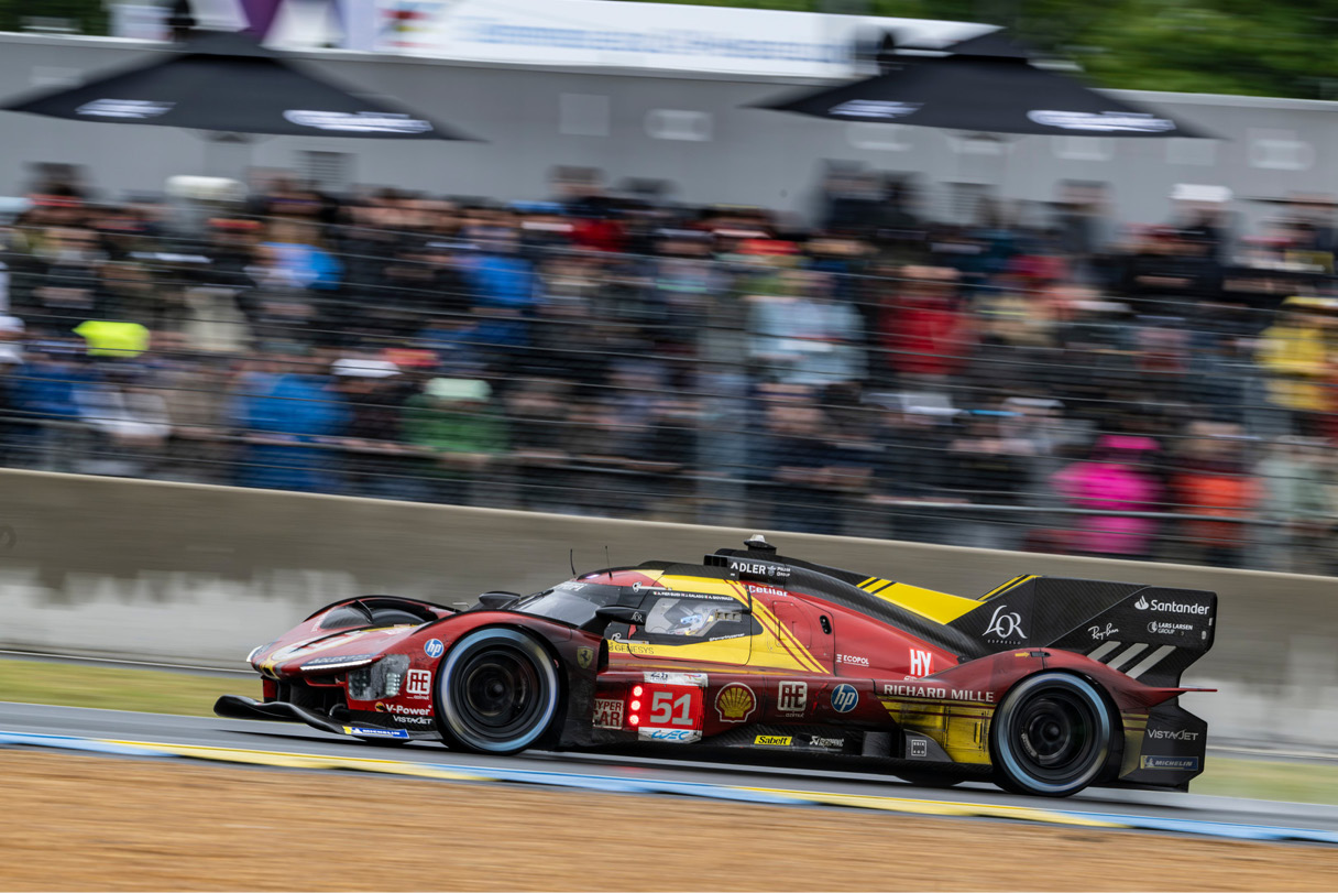 2024년 기준 르망 하이퍼카 중 가장 강력한 성능을 갖춘 페라리 경주차의 모습